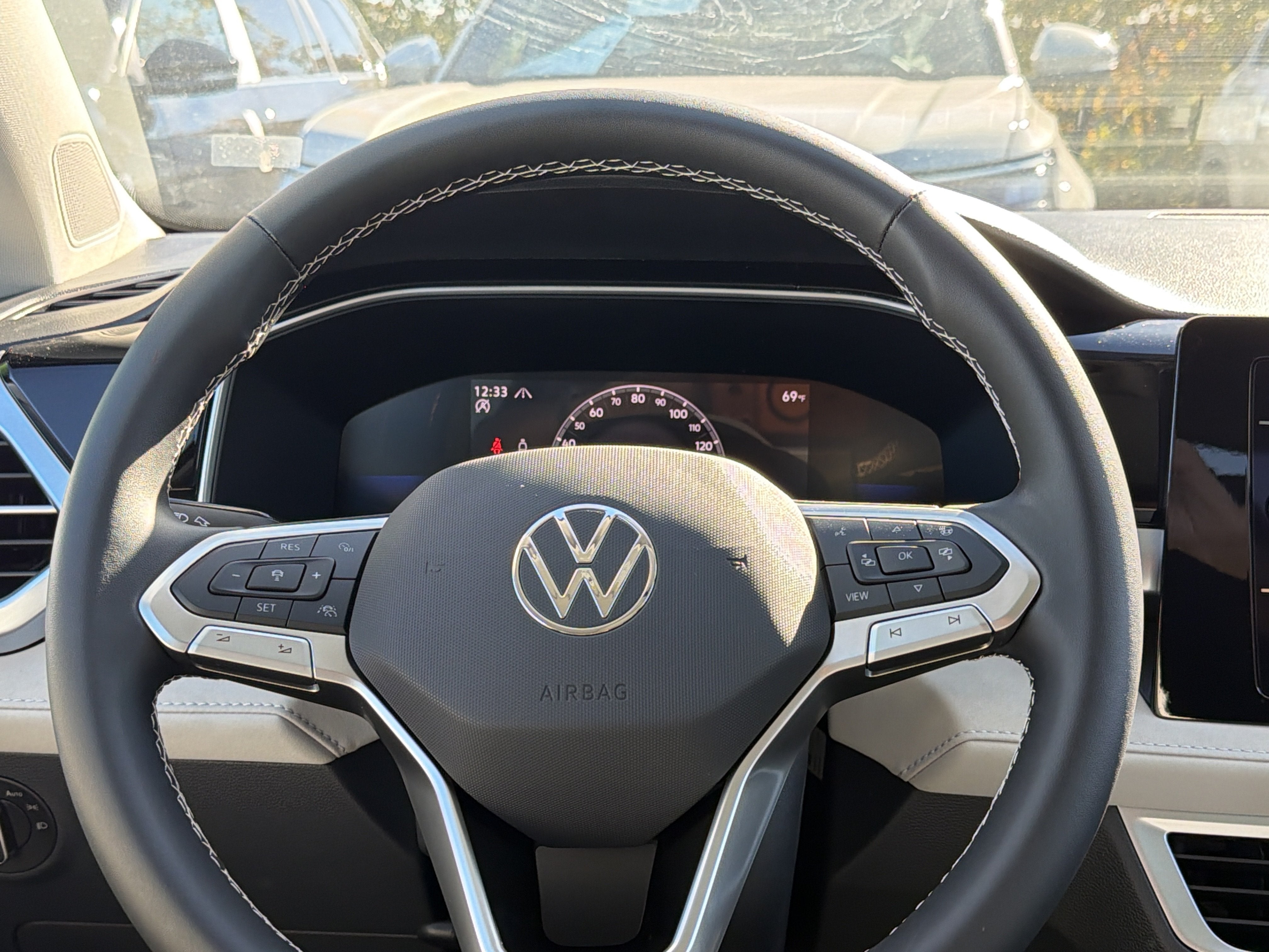 2027 Volkswagen Taos SE 4MOTION