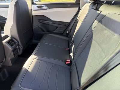 2027 Volkswagen Taos SE 4MOTION