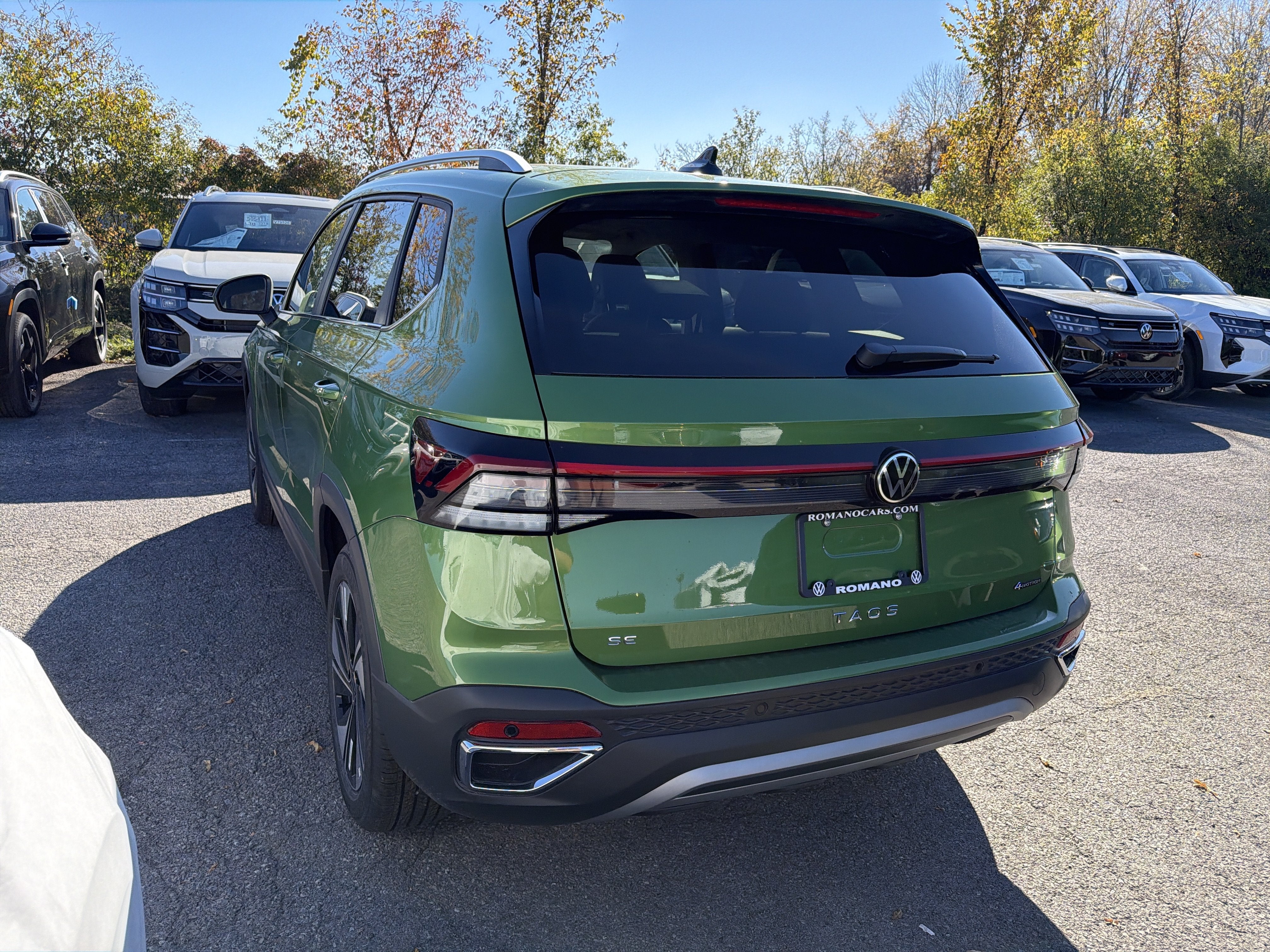 2027 Volkswagen Taos SE 4MOTION