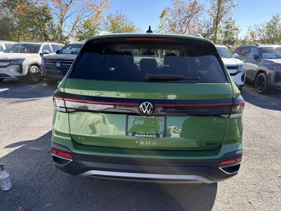2027 Volkswagen Taos SE 4MOTION