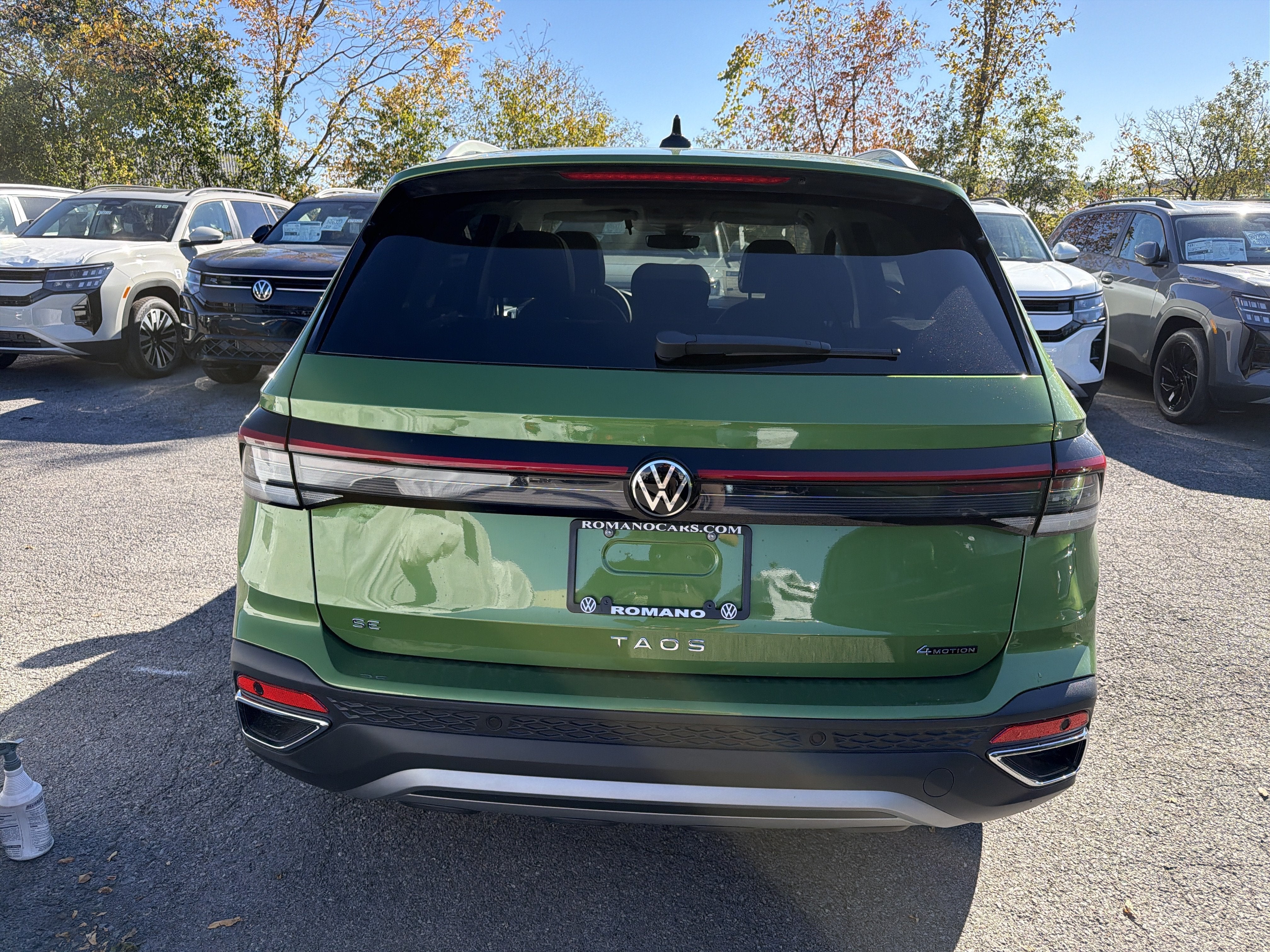 2027 Volkswagen Taos SE 4MOTION
