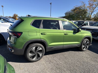 2027 Volkswagen Taos SE 4MOTION