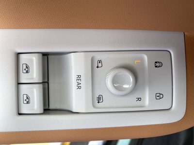 2025 Volkswagen ID. Buzz 1st Edition 4MOTION w/Two-Tone