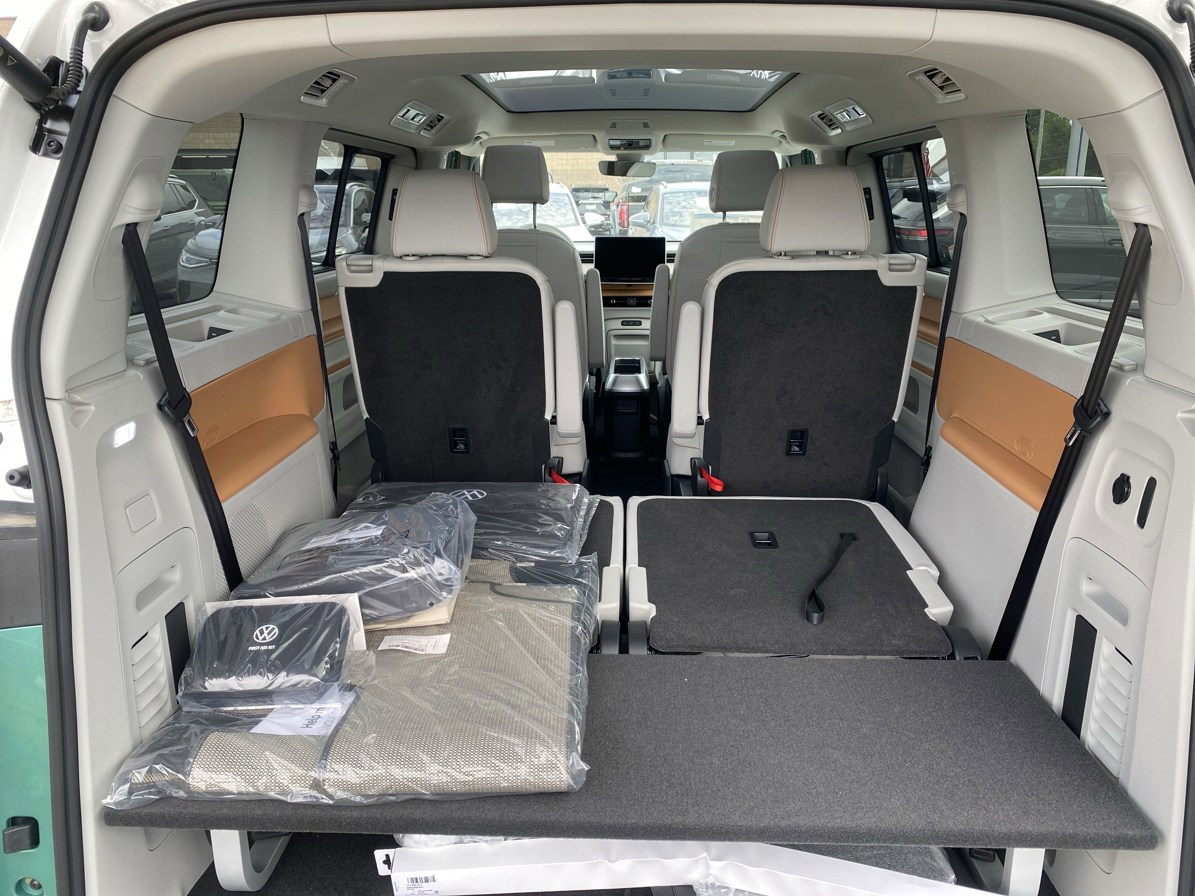 2025 Volkswagen ID. Buzz 1st Edition 4MOTION w/Two-Tone