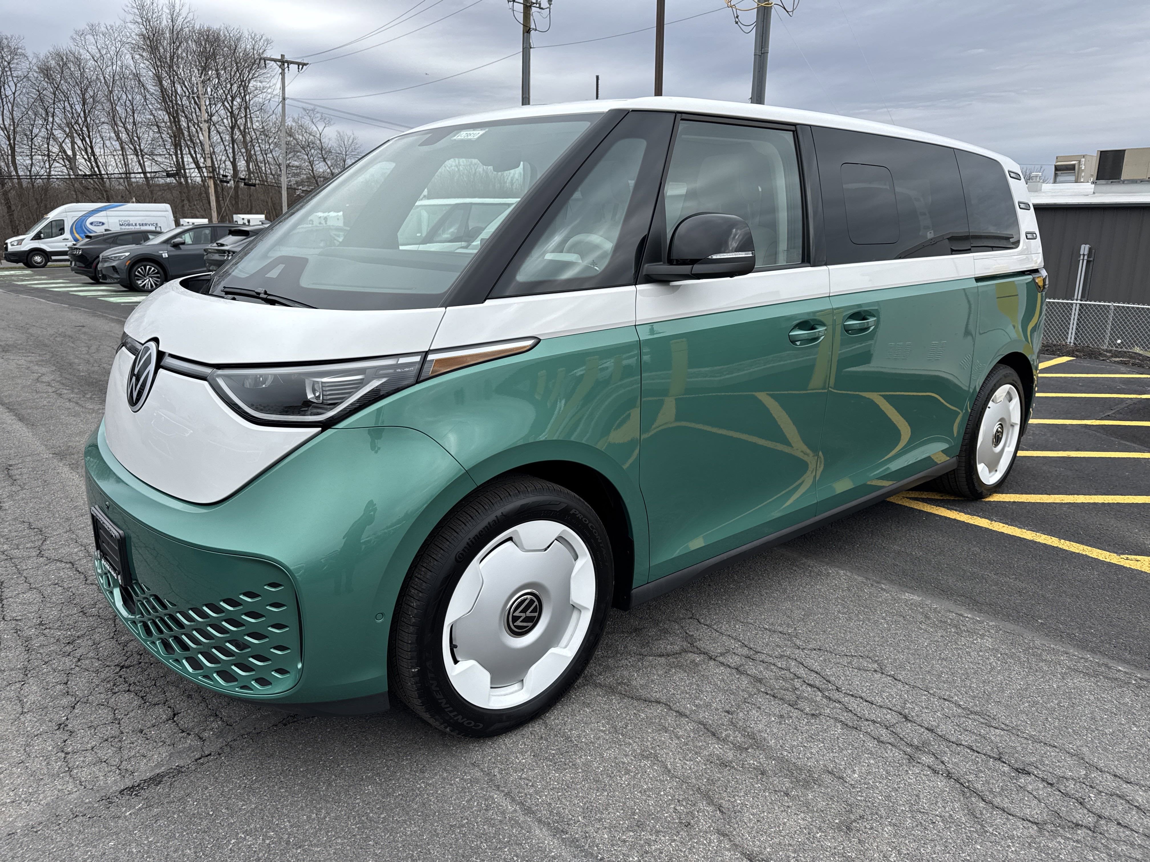 2025 Volkswagen ID. Buzz 1st Edition 4MOTION w/Two-Tone