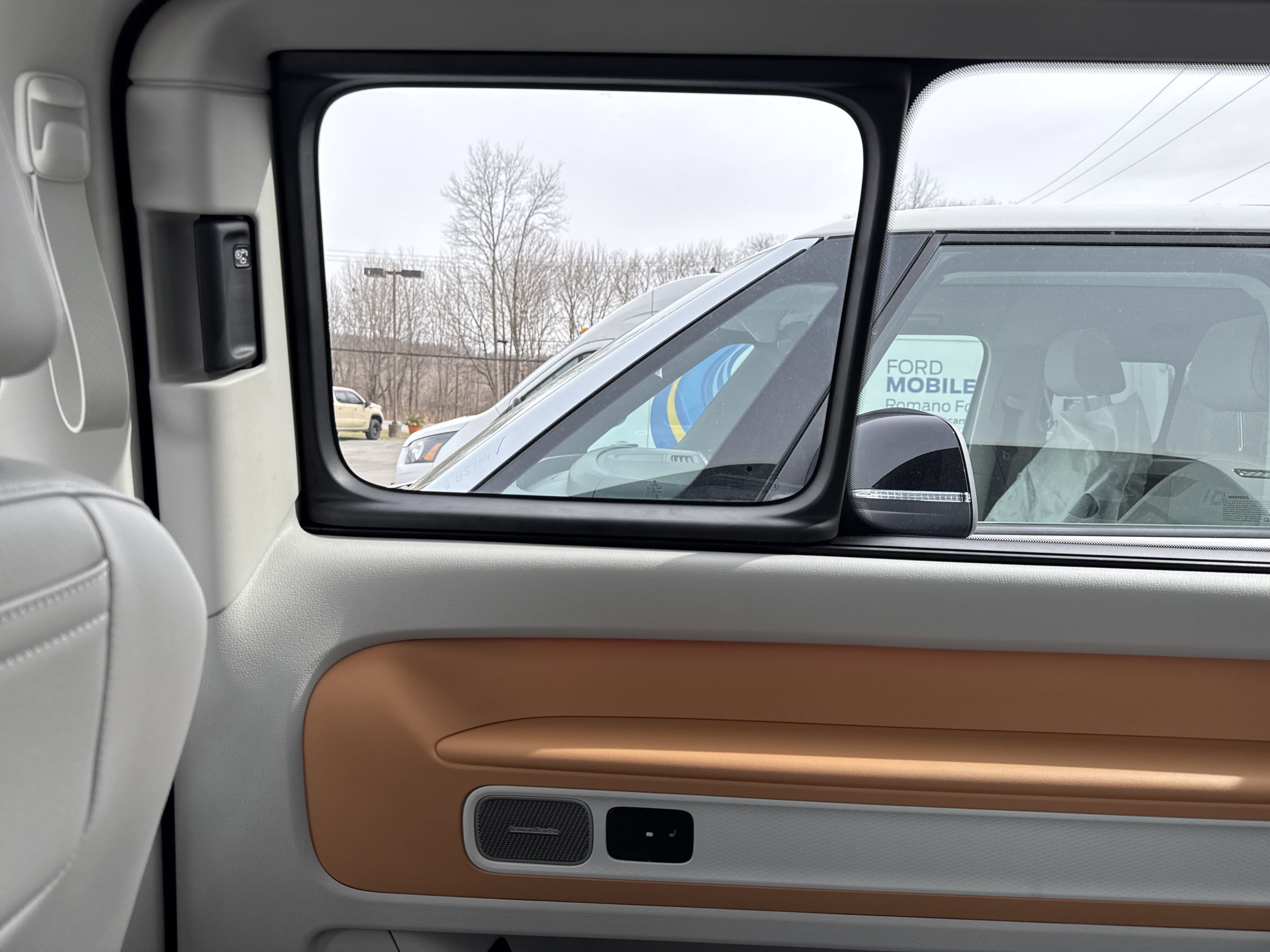 2025 Volkswagen ID. Buzz 1st Edition 4MOTION w/Two-Tone