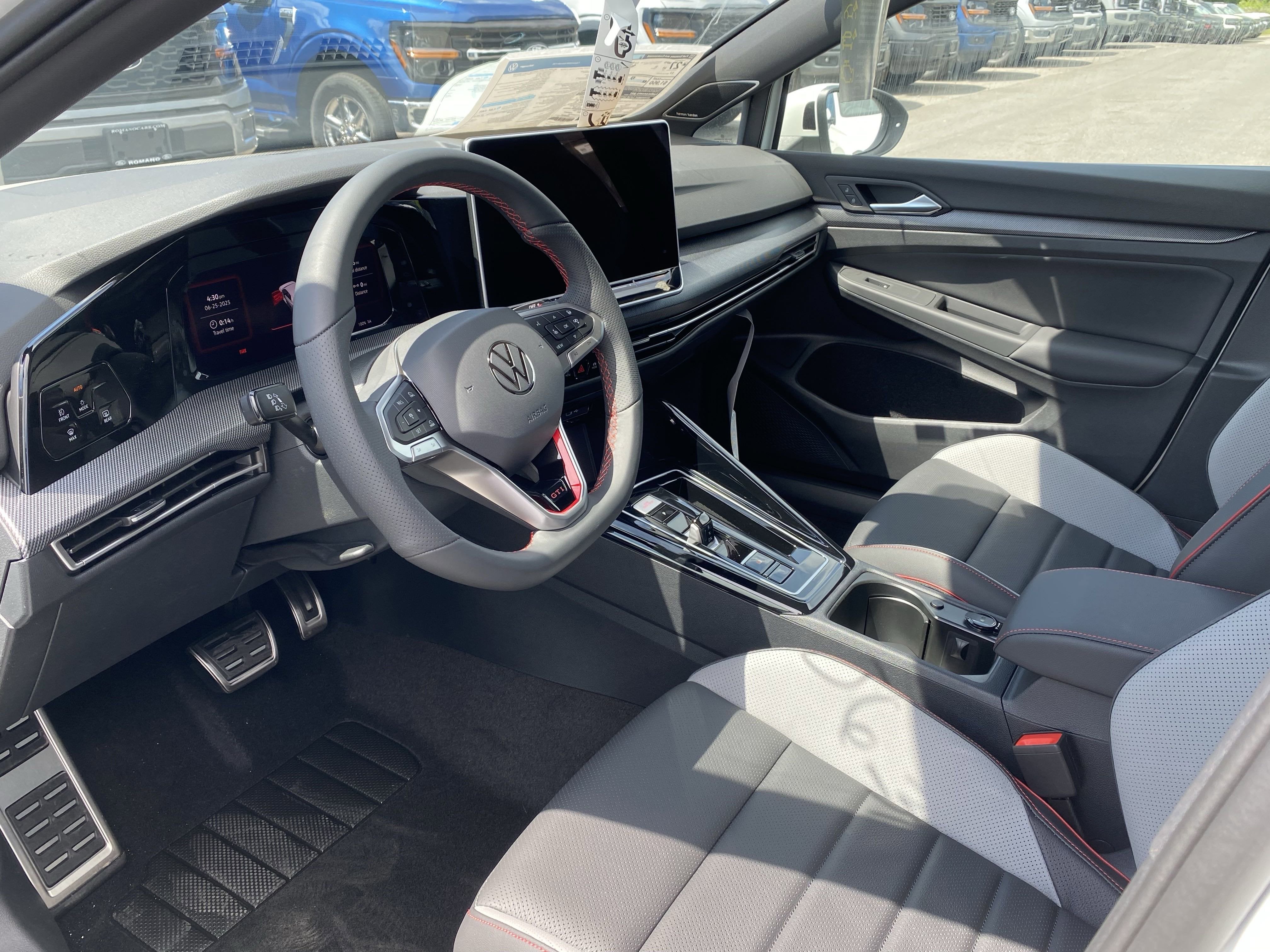 2025 Volkswagen Golf GTI SE