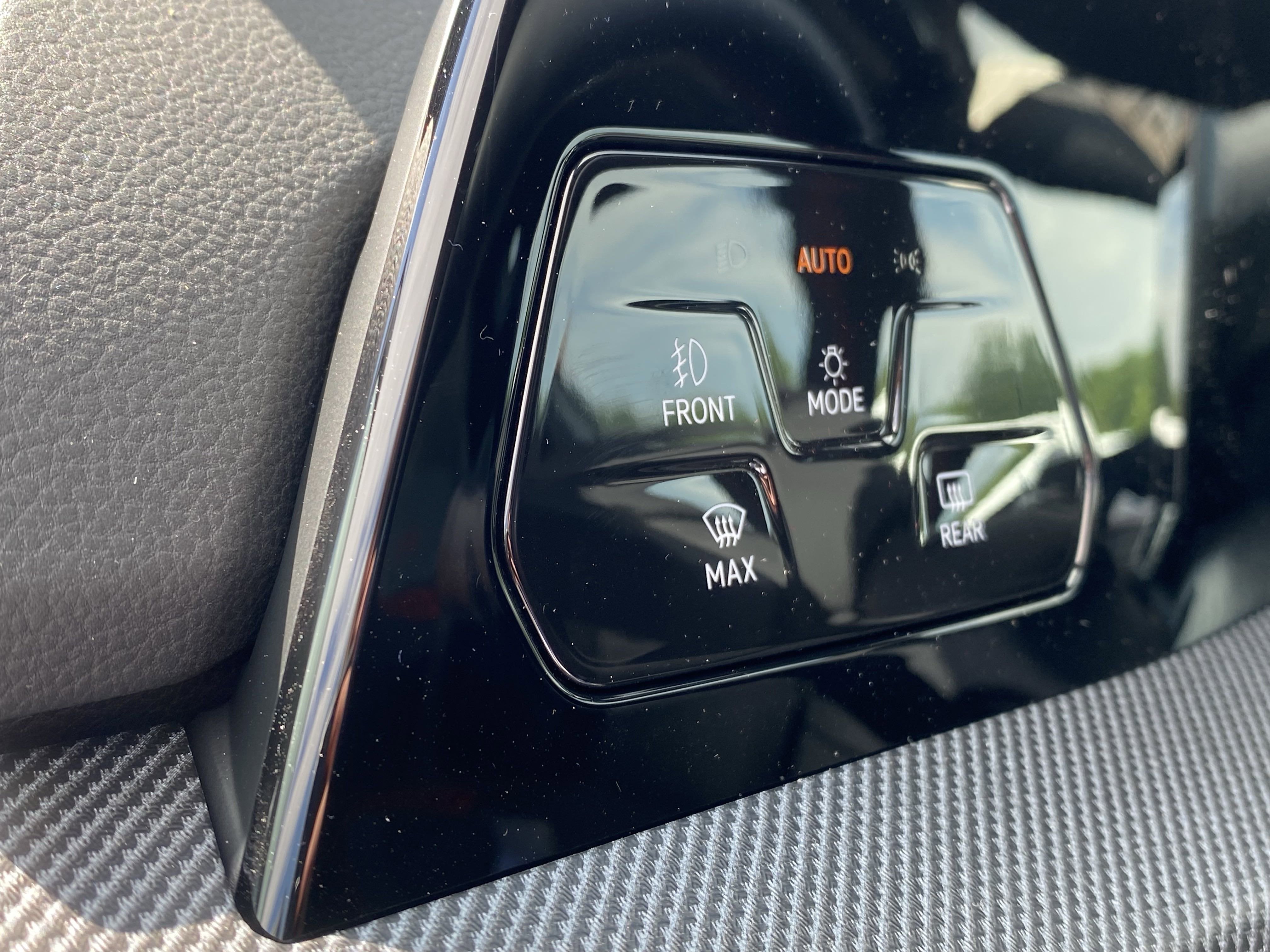 2025 Volkswagen Golf GTI SE