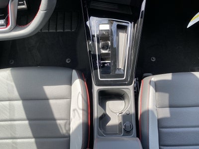 2025 Volkswagen Golf GTI SE