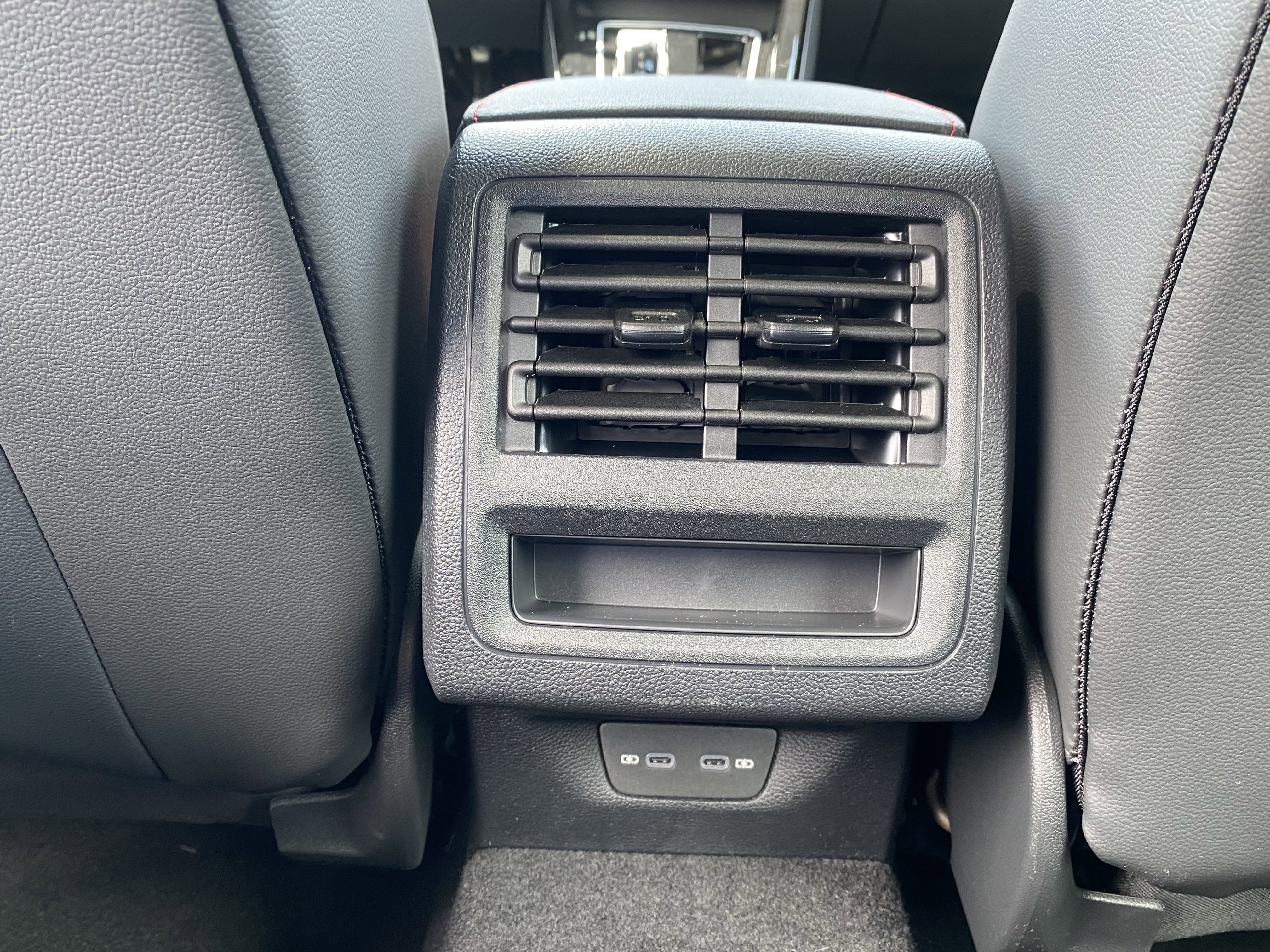 2025 Volkswagen Golf GTI SE