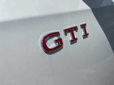 2025 Volkswagen Golf GTI SE