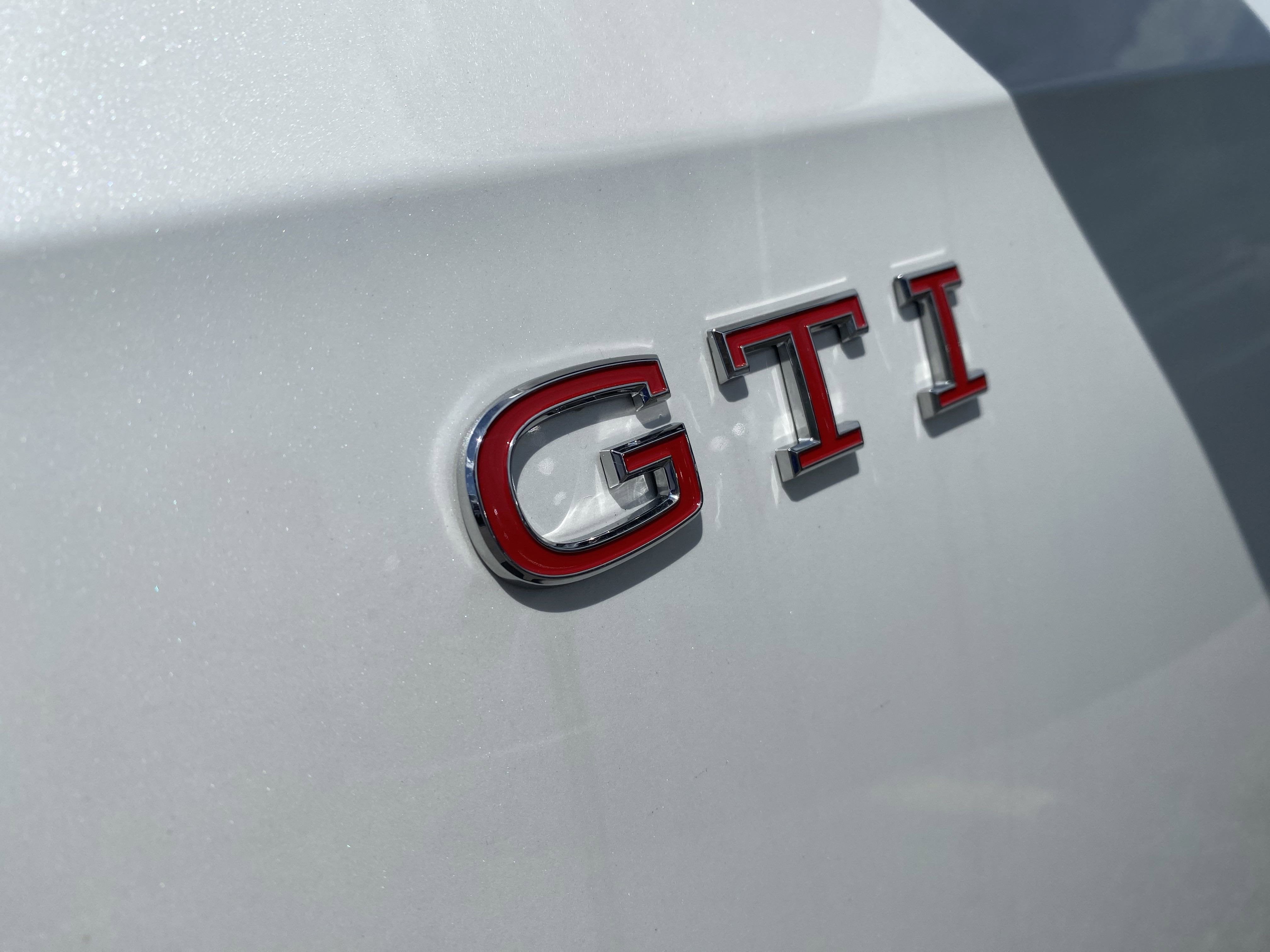 2025 Volkswagen Golf GTI SE