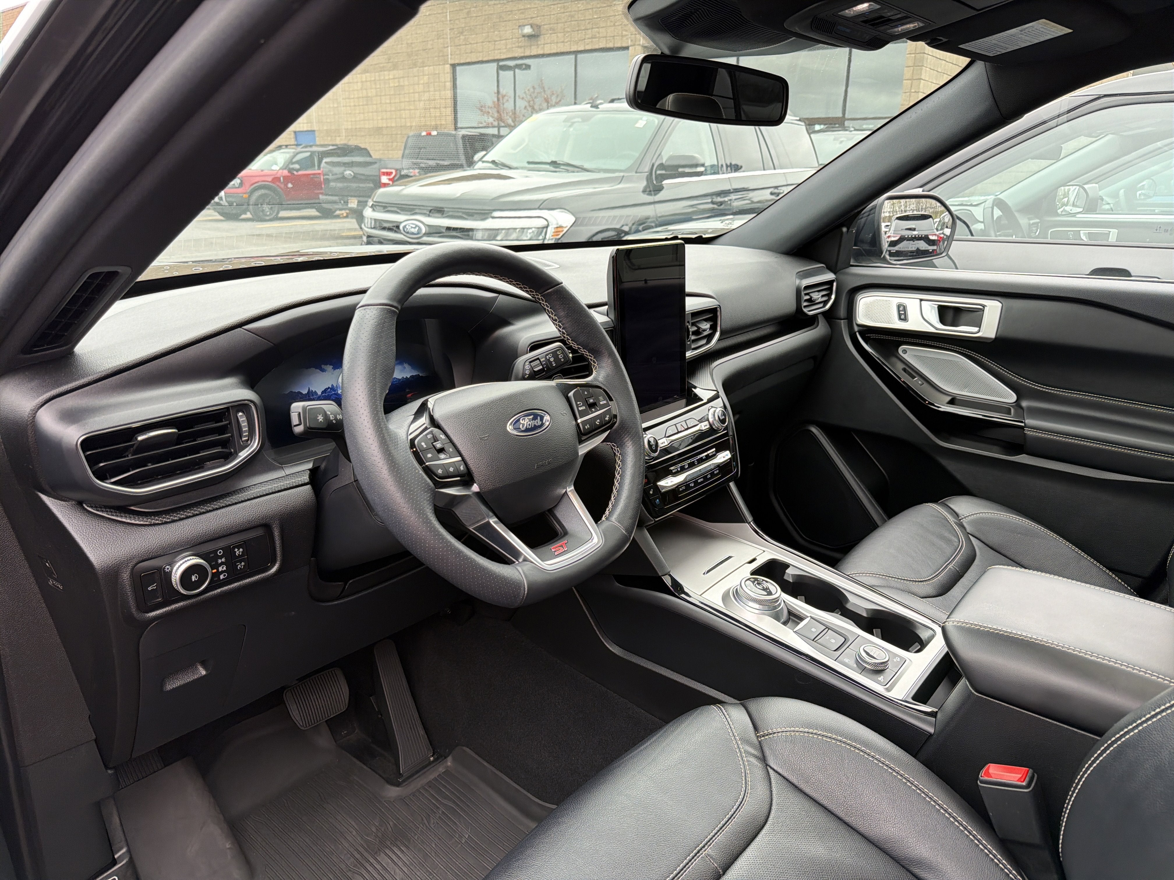 2023 Ford Explorer ST