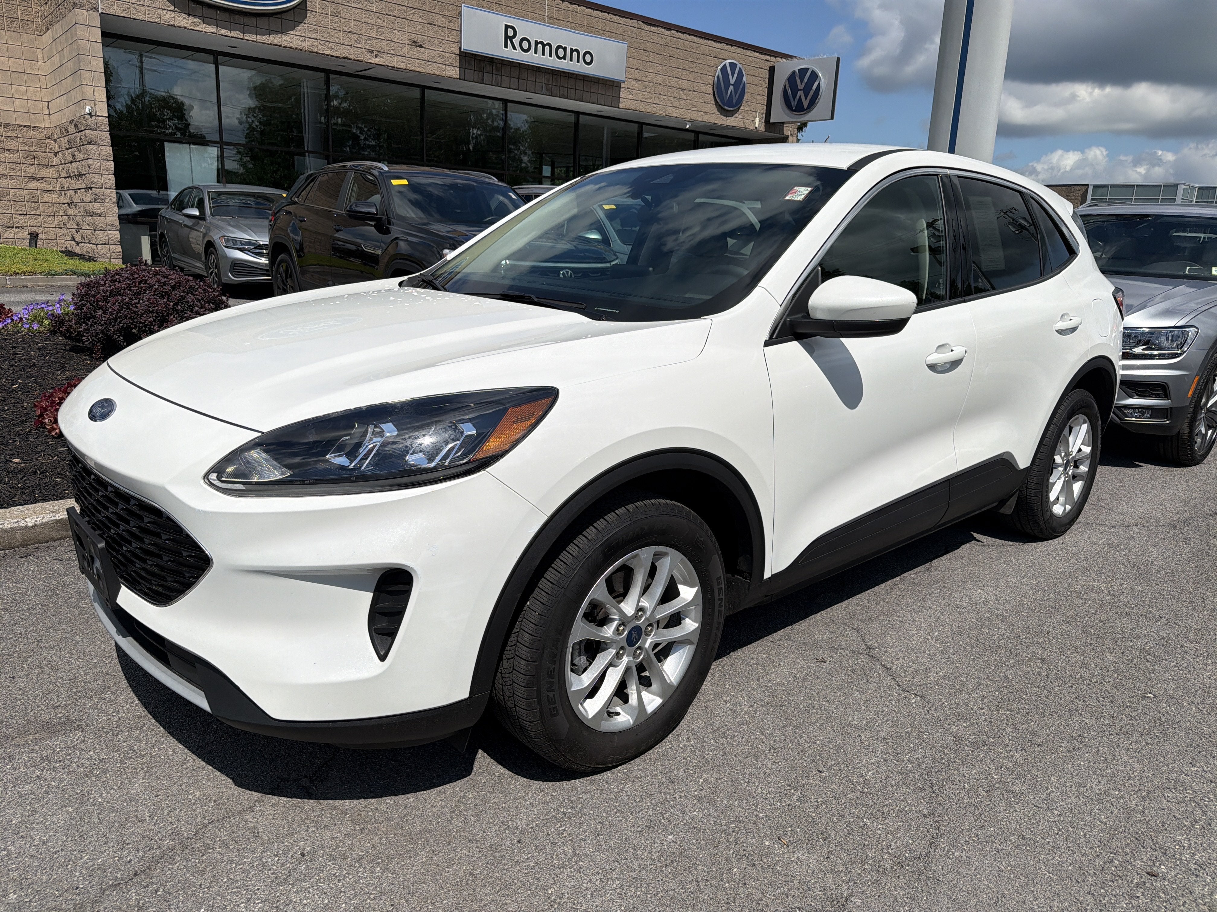 2020 Ford Escape SE