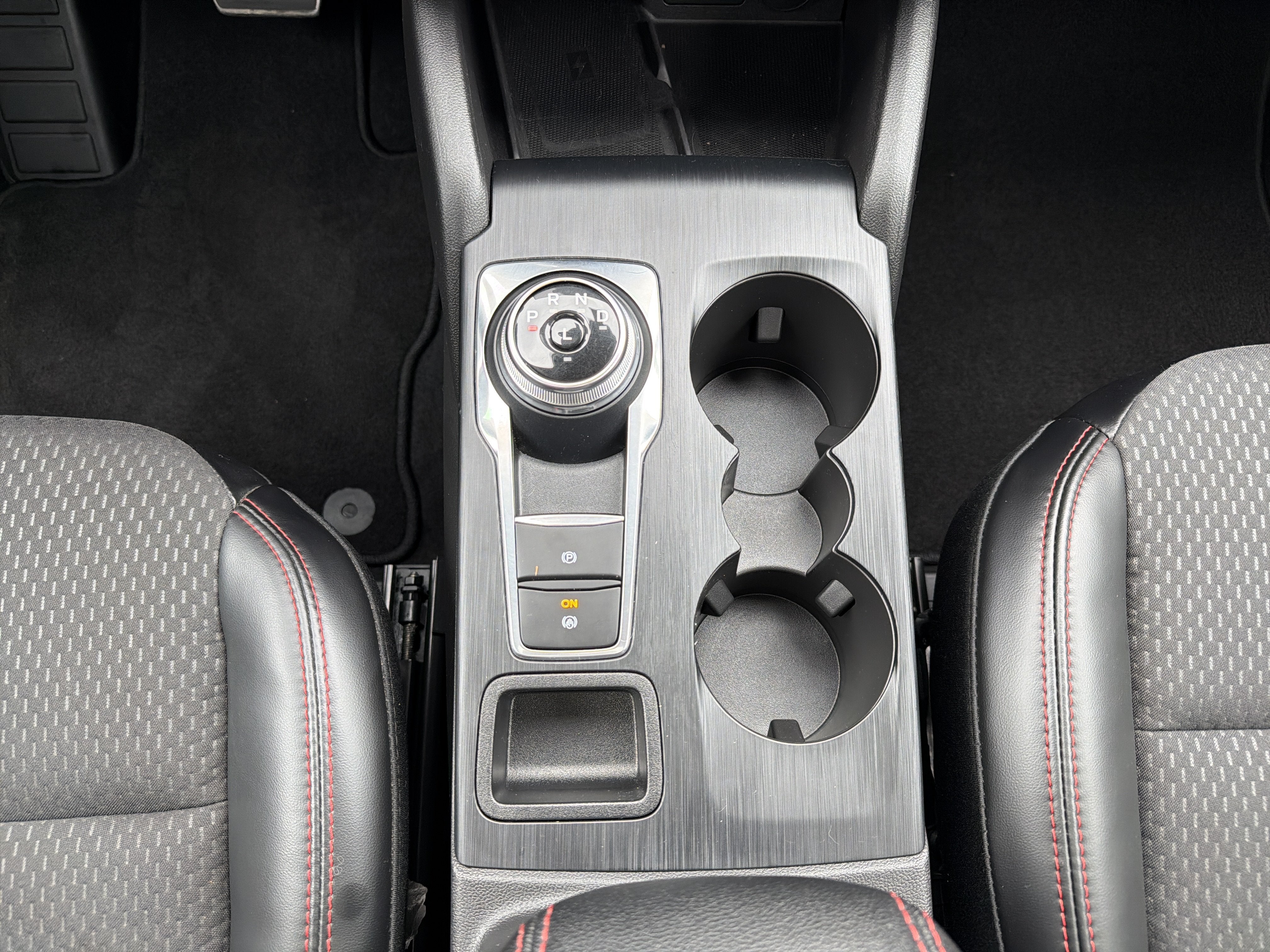 2024 Ford Escape ST-Line Select