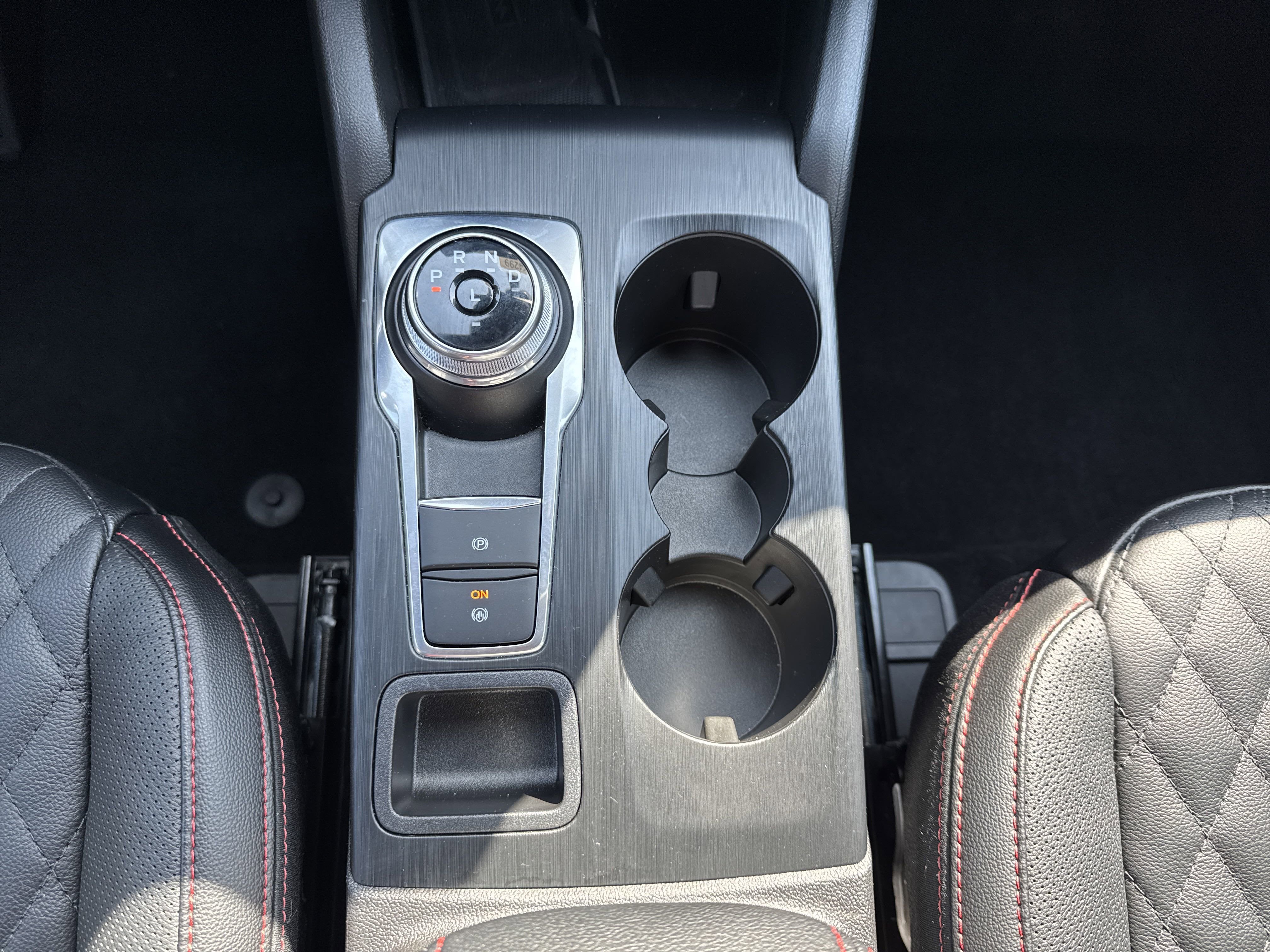 2024 Ford Escape ST-Line Elite