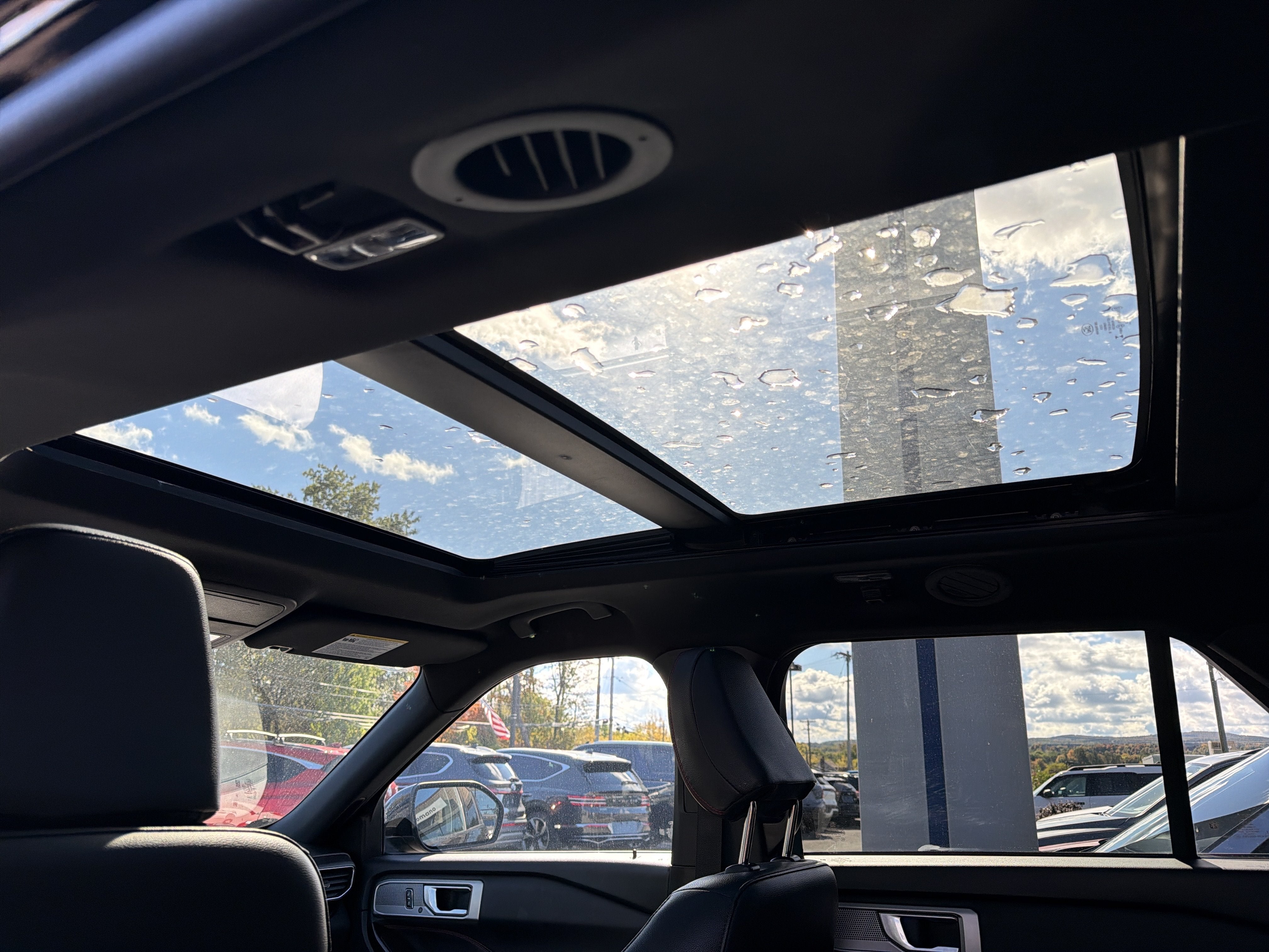 2023 Ford Explorer ST-Line