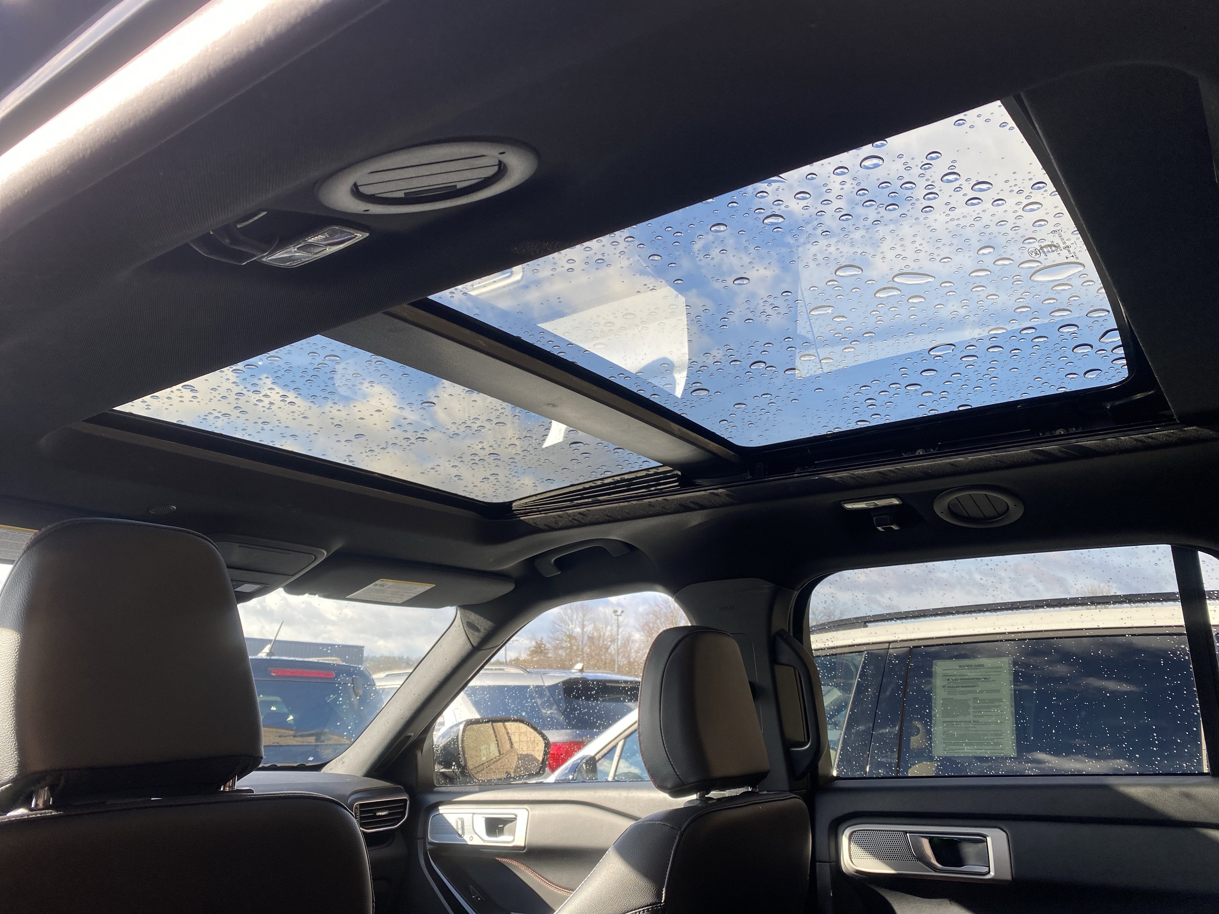 2023 Ford Explorer ST-Line