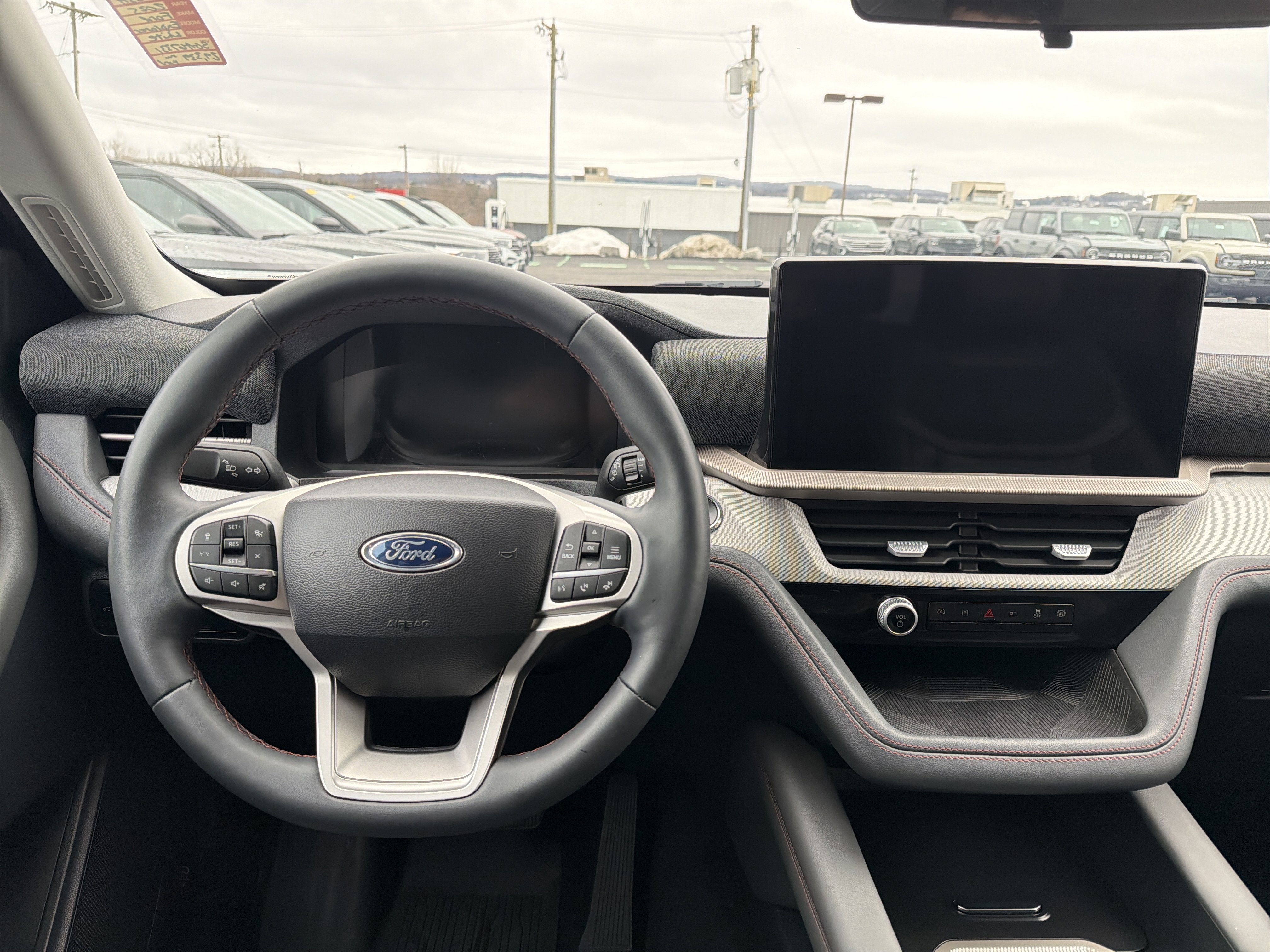 2025 Ford Explorer Active