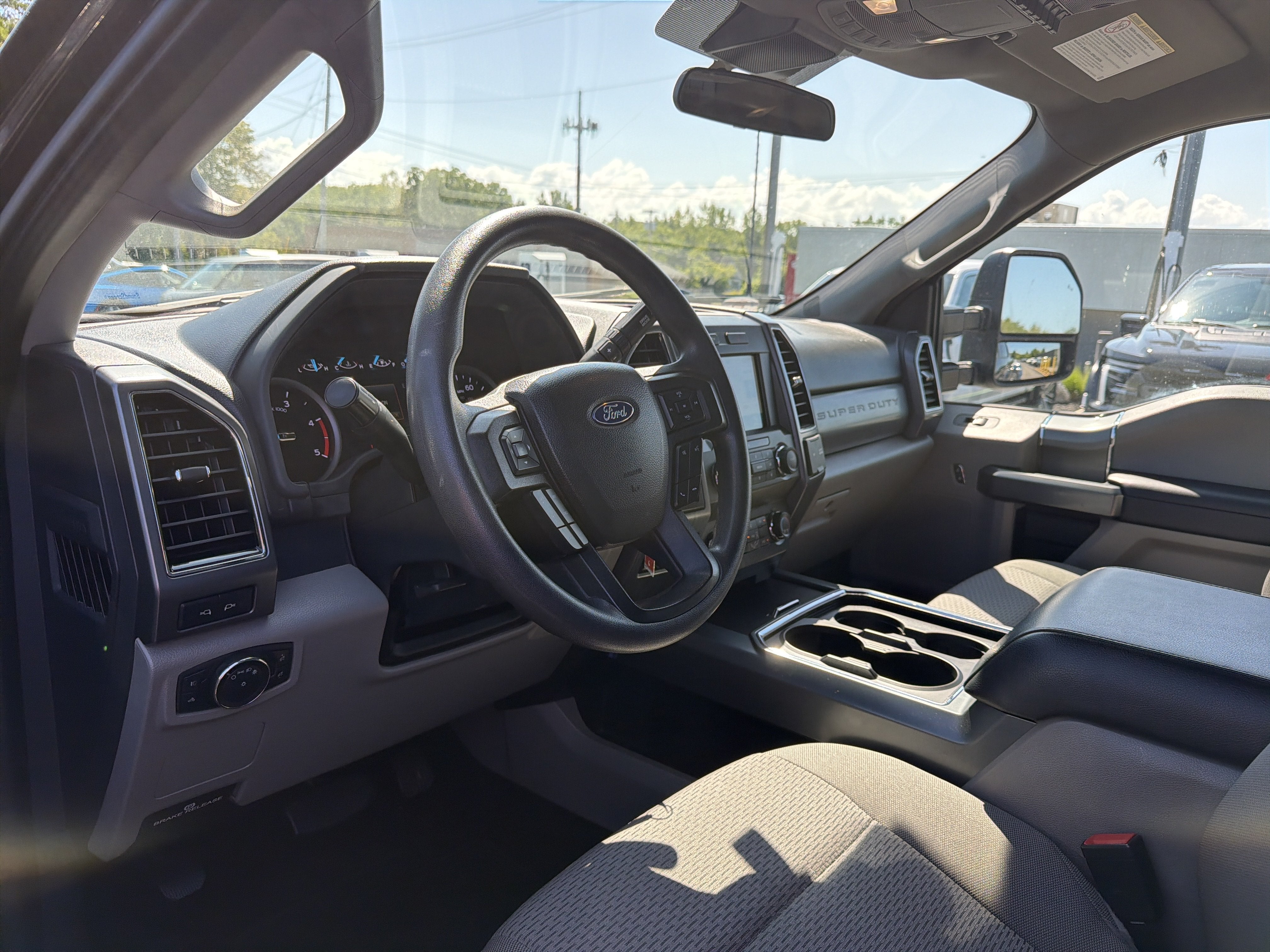 2022 Ford Super Duty F-350 SRW XLT