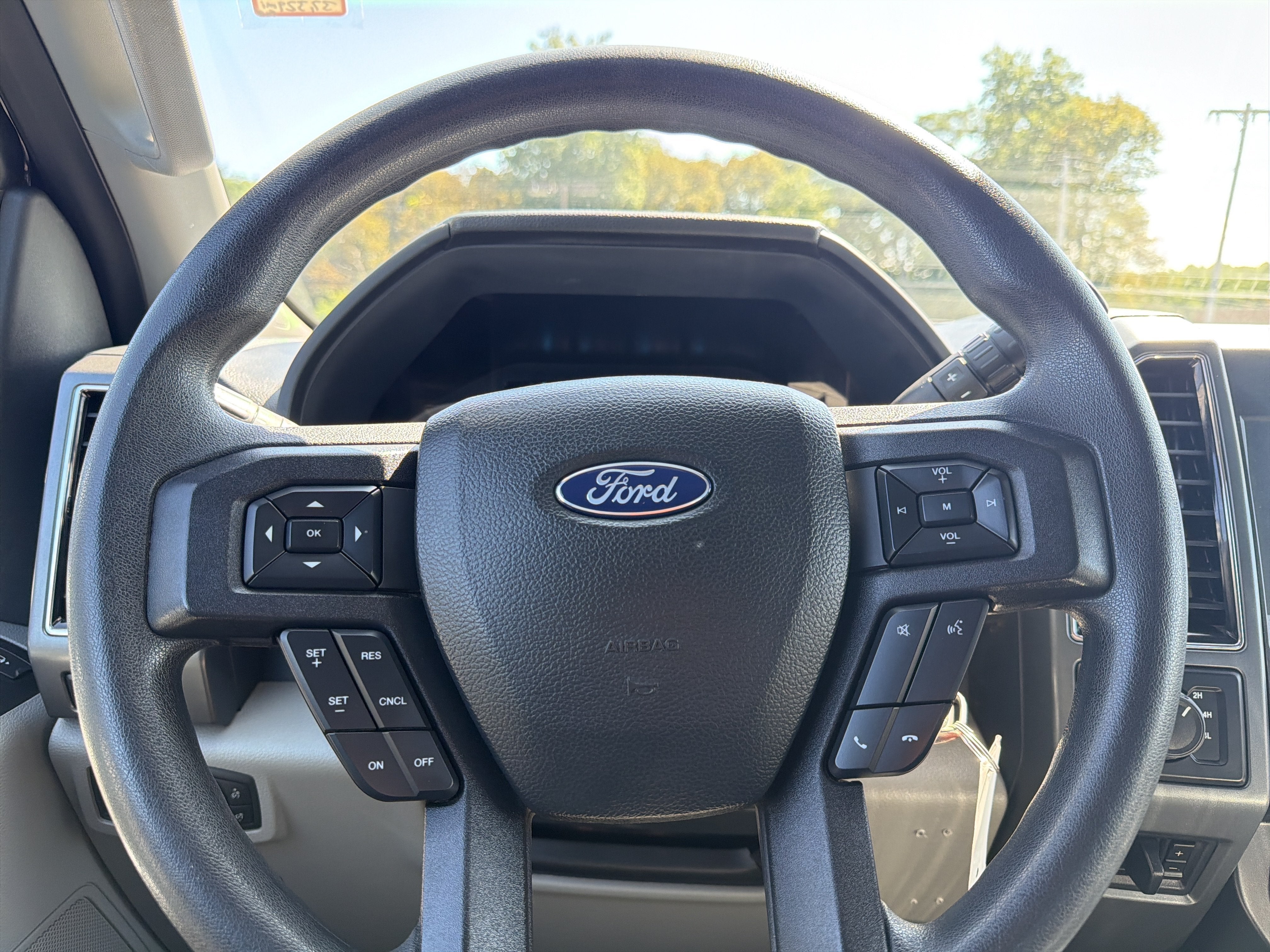 2022 Ford Super Duty F-350 SRW XLT