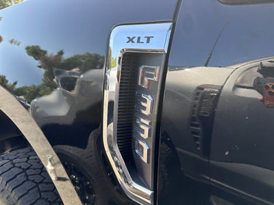 2022 Ford Super Duty F-350 SRW XLT
