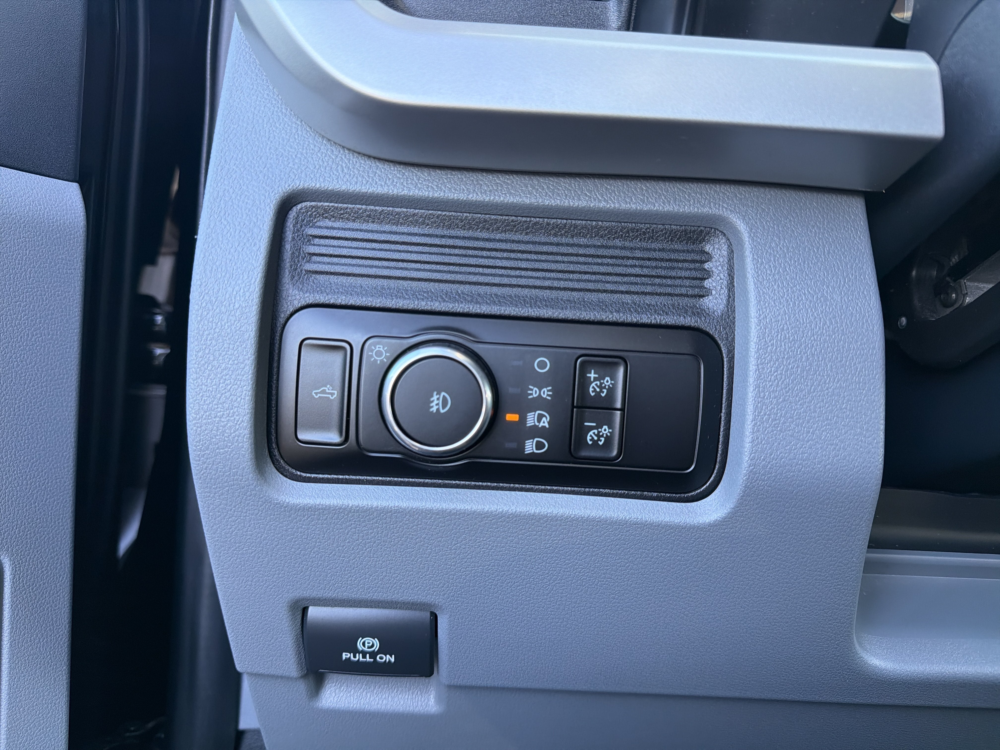 2025 Ford Super Duty F-350 SRW XL