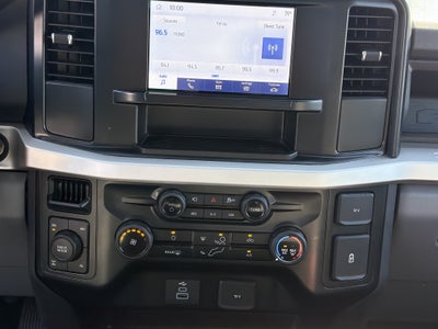 2025 Ford Super Duty F-350 SRW XL