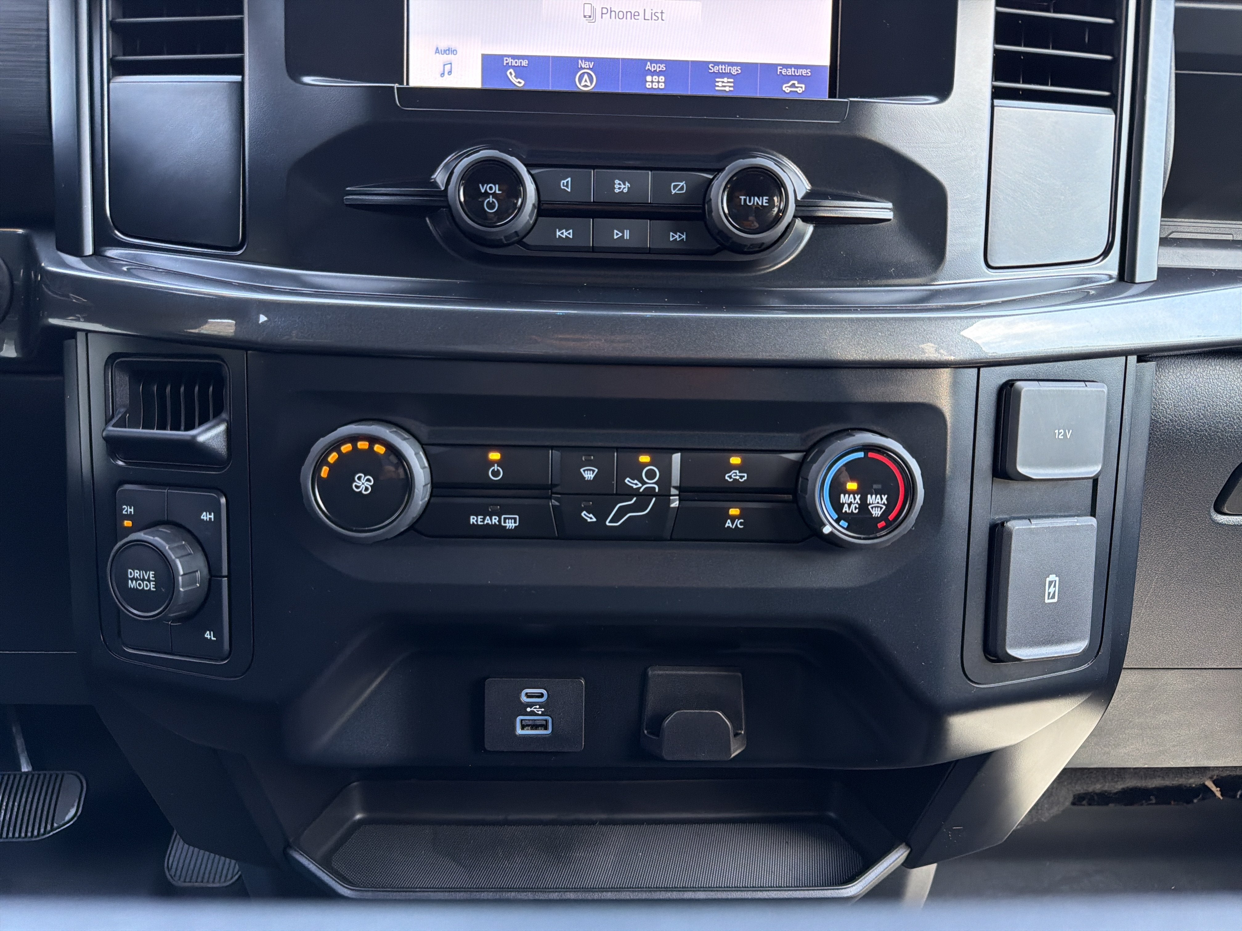 2023 Ford F-150 STX