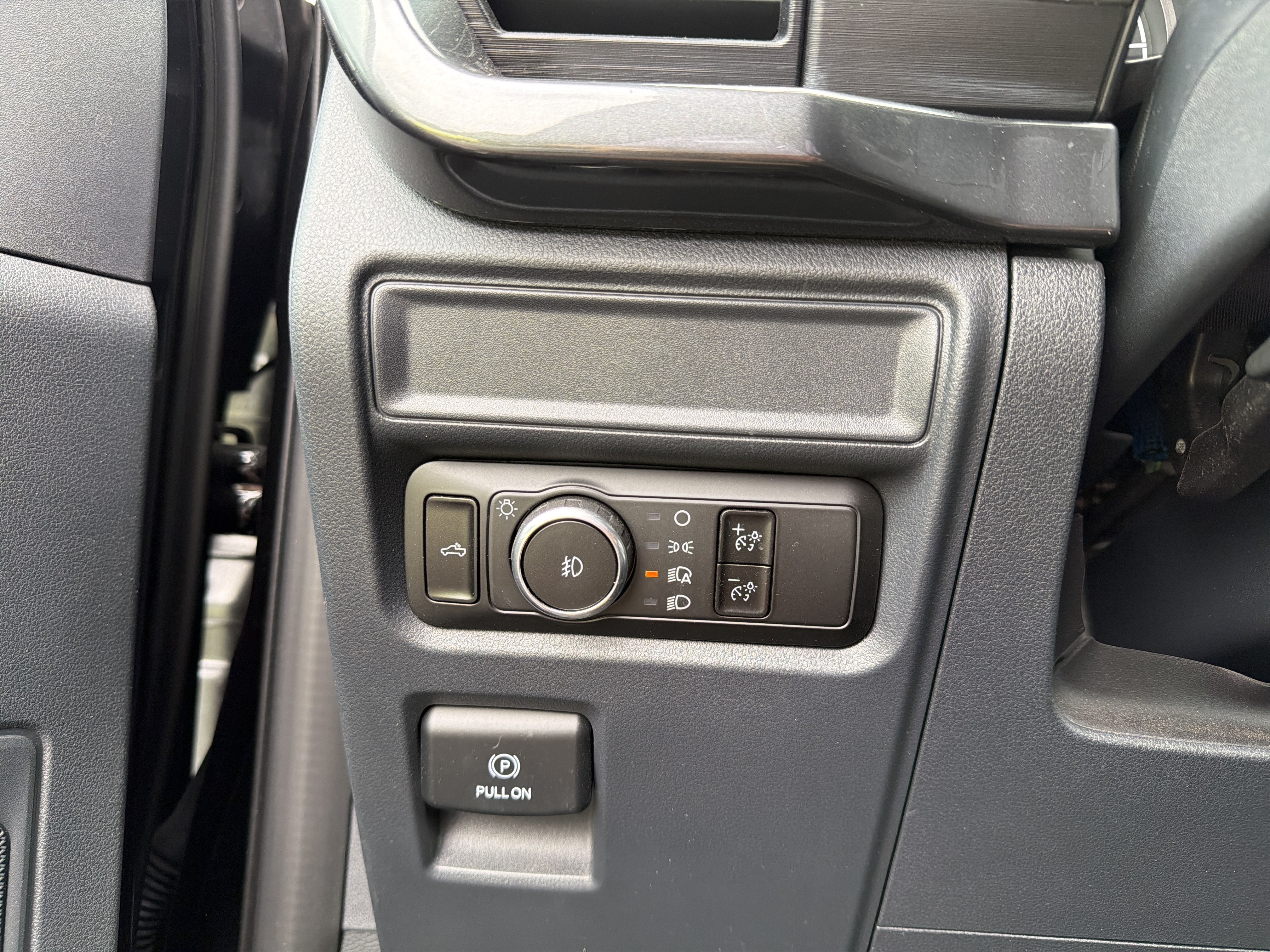 2023 Ford F-150 Base