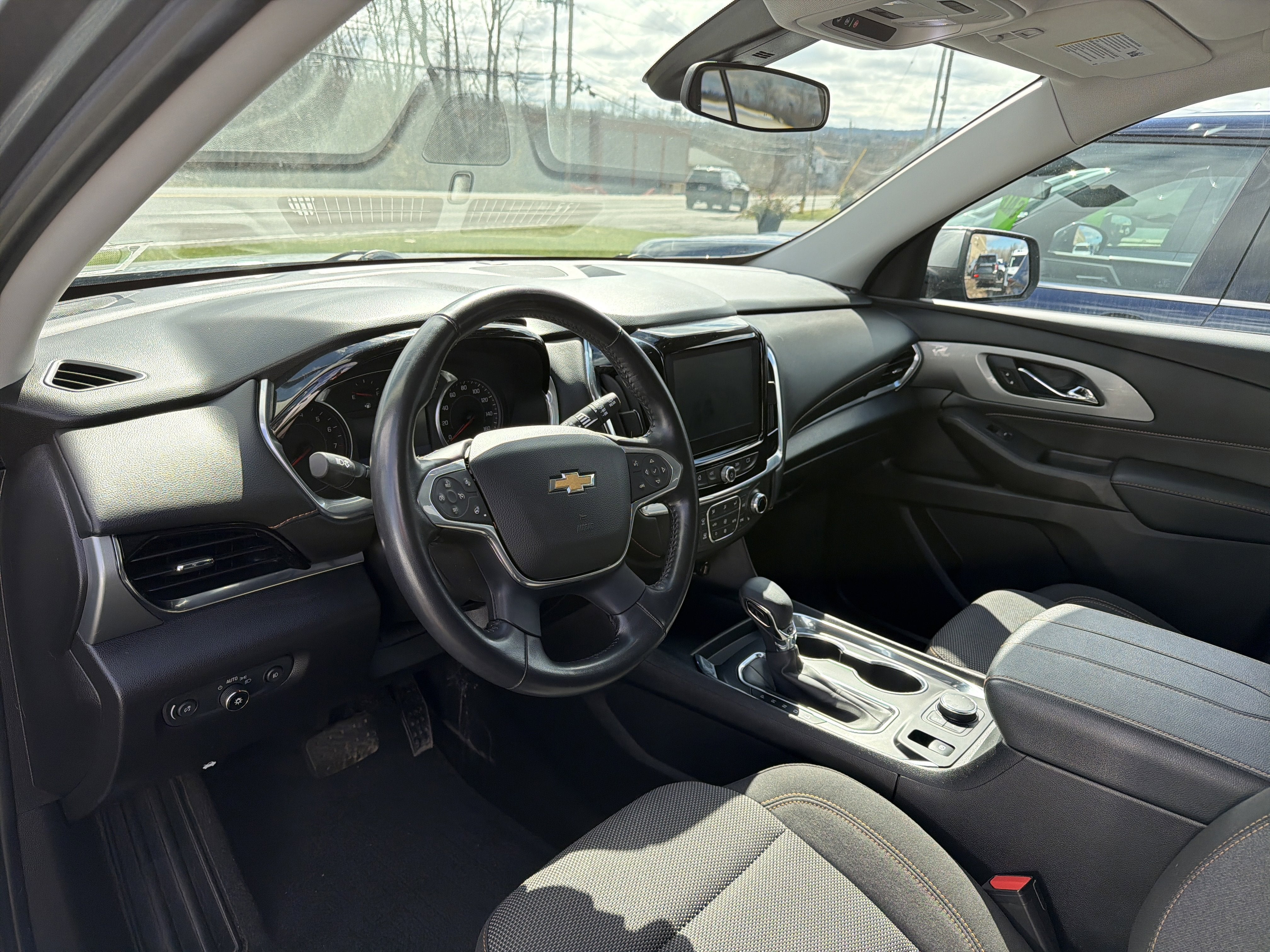 2021 Chevrolet Traverse LT Cloth