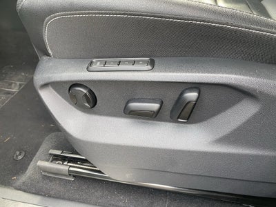 2025 Volkswagen Atlas Cross Sport 2.0T SEL R-Line Black