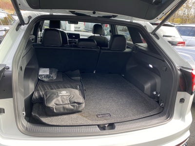 2025 Volkswagen Atlas Cross Sport 2.0T SEL R-Line Black