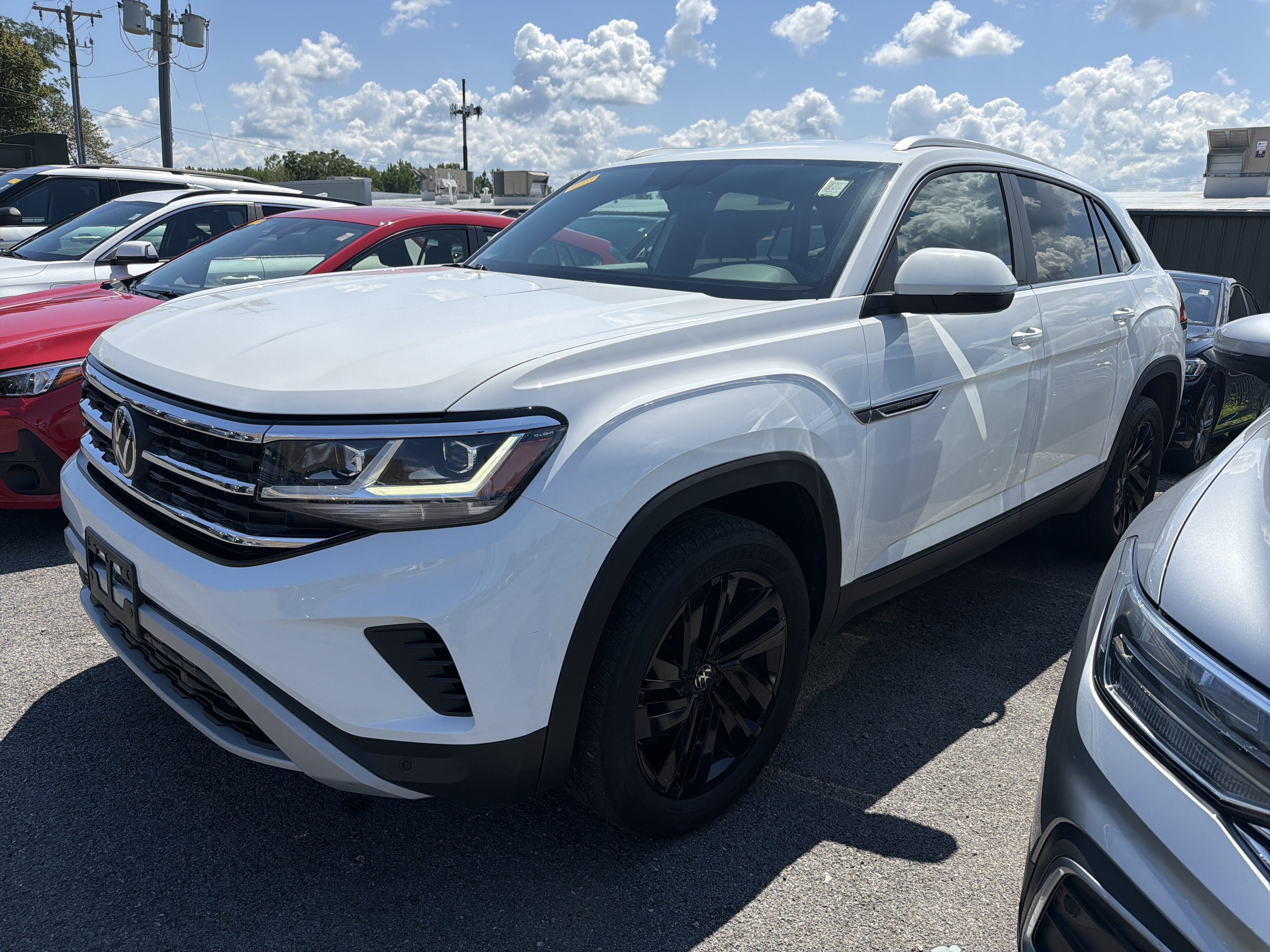 2023 Volkswagen Atlas Cross Sport 2.0T SE w/Technology 4MOTION