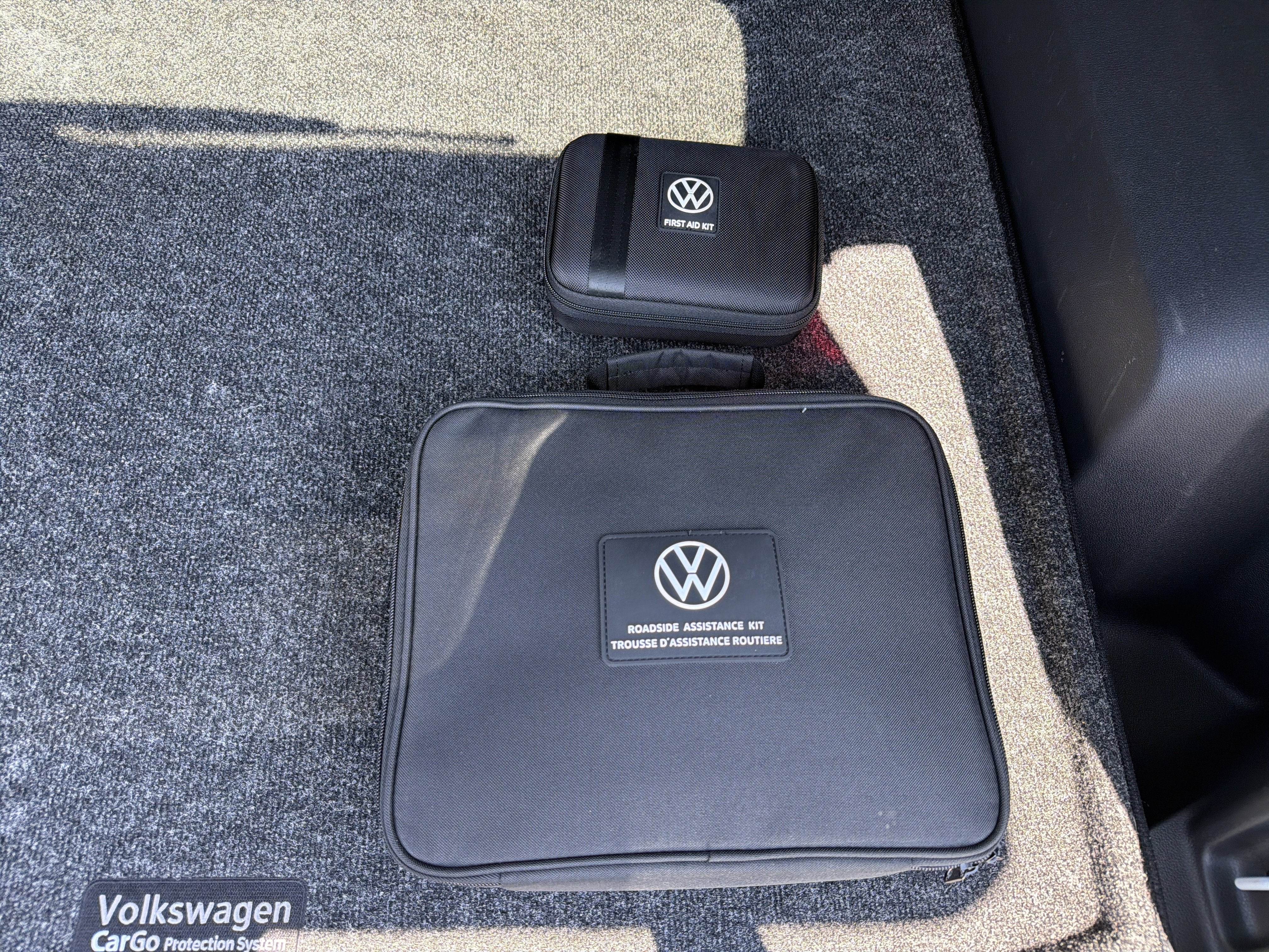 2023 Volkswagen Atlas Cross Sport 2.0T SE w/Technology 4MOTION