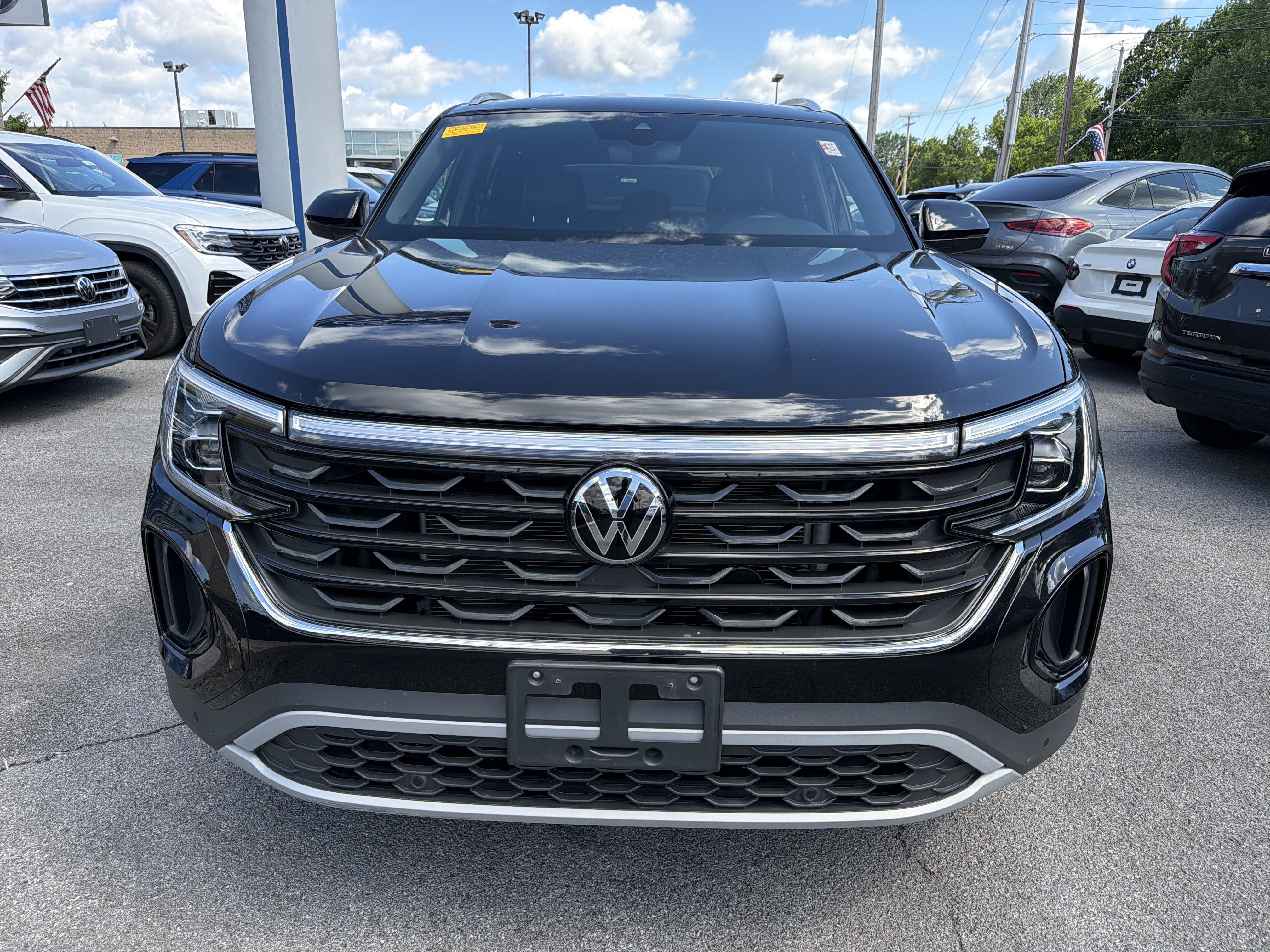 2024 Volkswagen Atlas Cross Sport 2.0T SE w/Technology 4MOTION