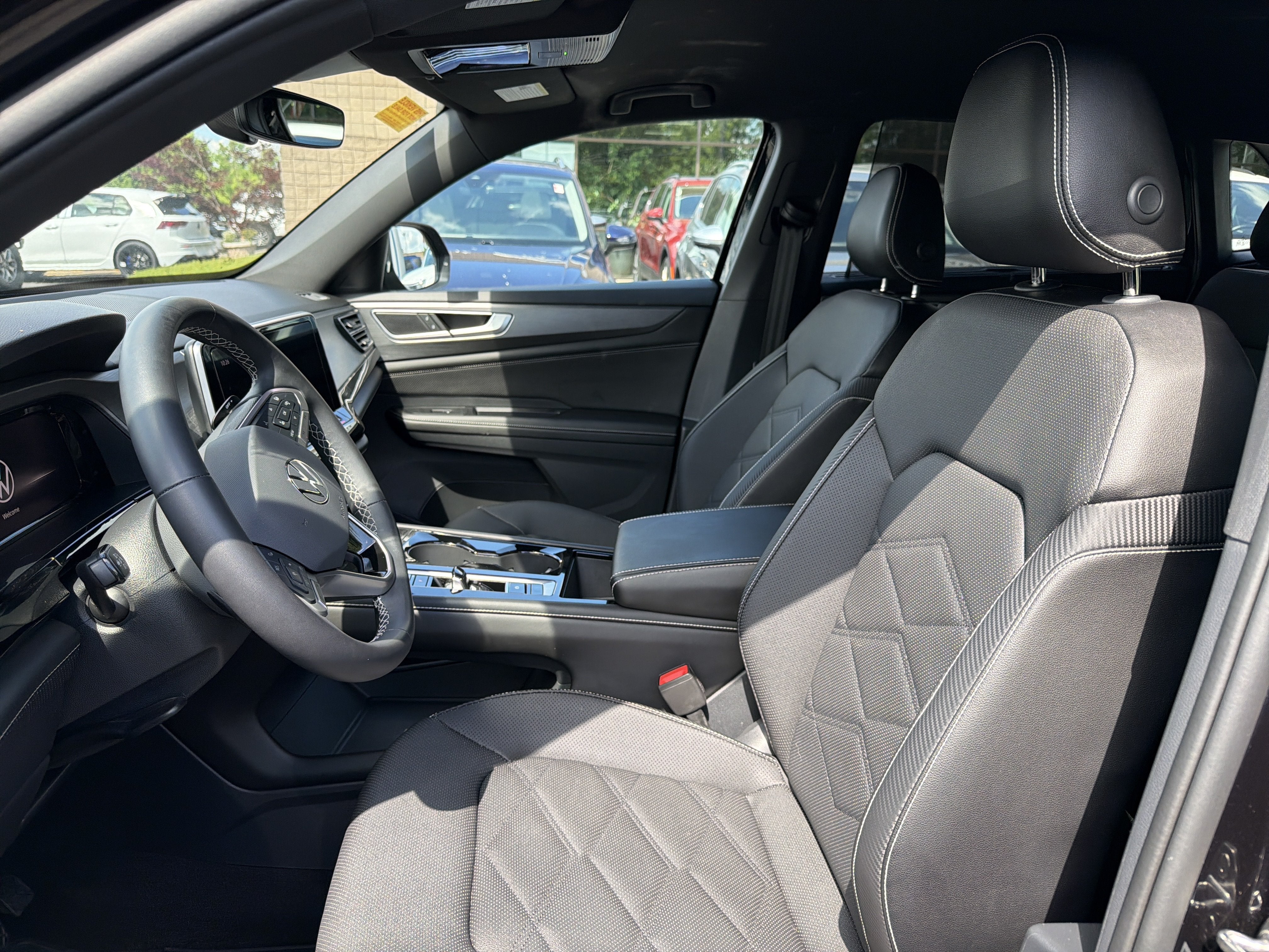 2024 Volkswagen Atlas Cross Sport 2.0T SE w/Technology 4MOTION
