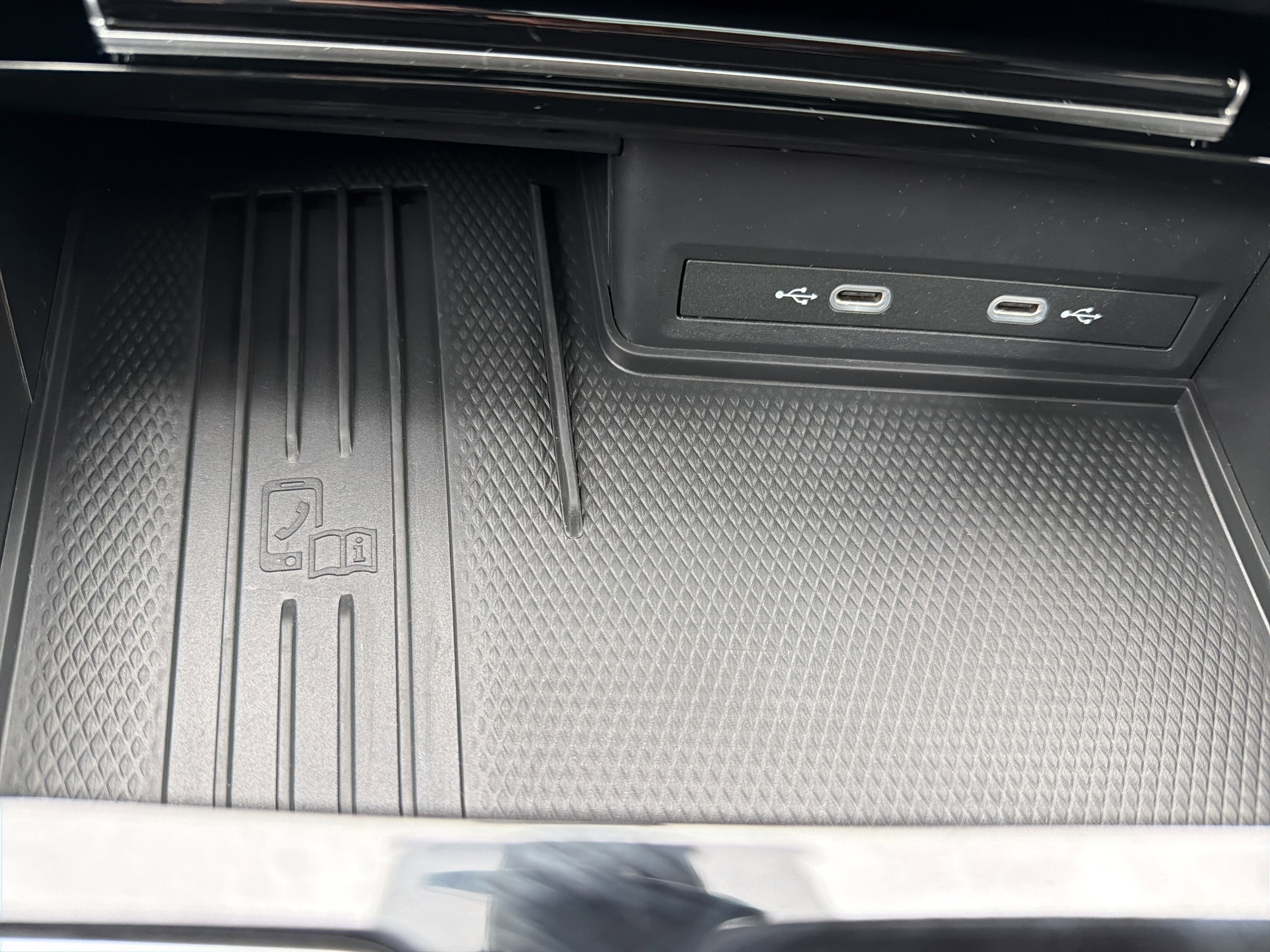 2025 Volkswagen Atlas 2.0T SE w/Technology 4MOTION