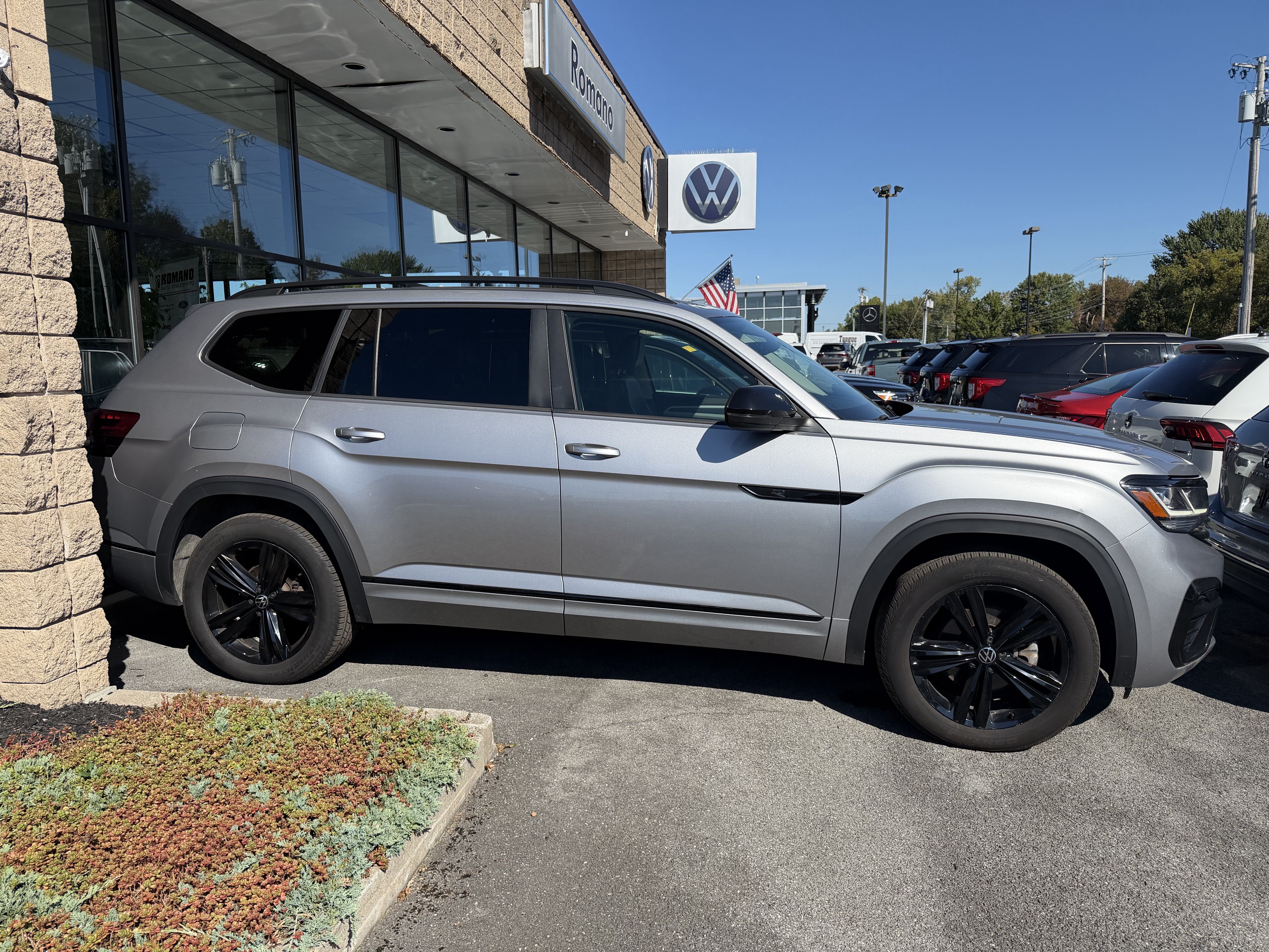 2023 Volkswagen Atlas 3.6L V6 SEL R-Line Black 4MOTION