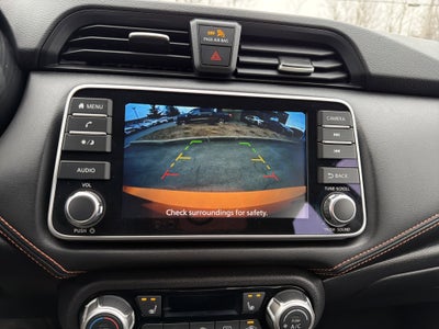 2022 Nissan Versa SR