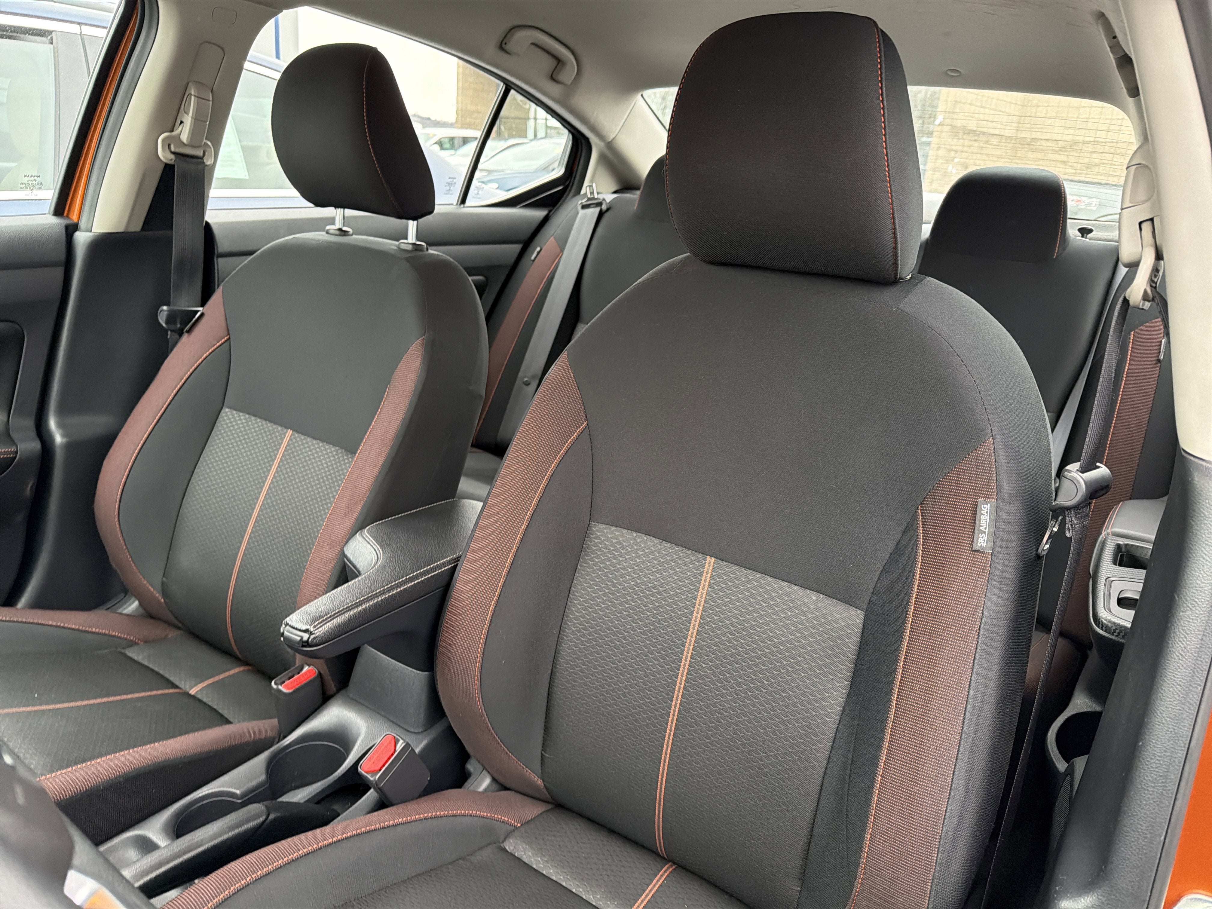 2022 Nissan Versa SR