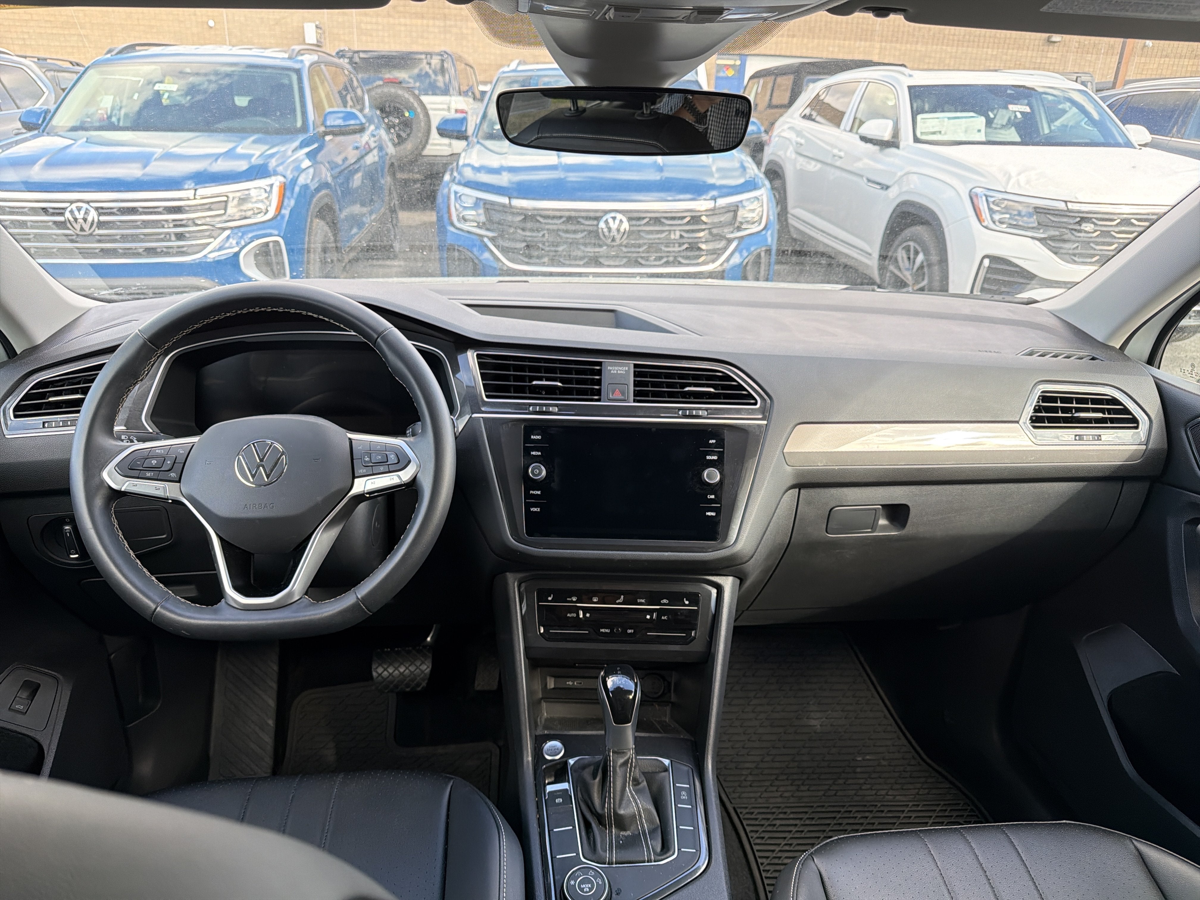 2024 Volkswagen Tiguan 2.0T SE 4MOTION