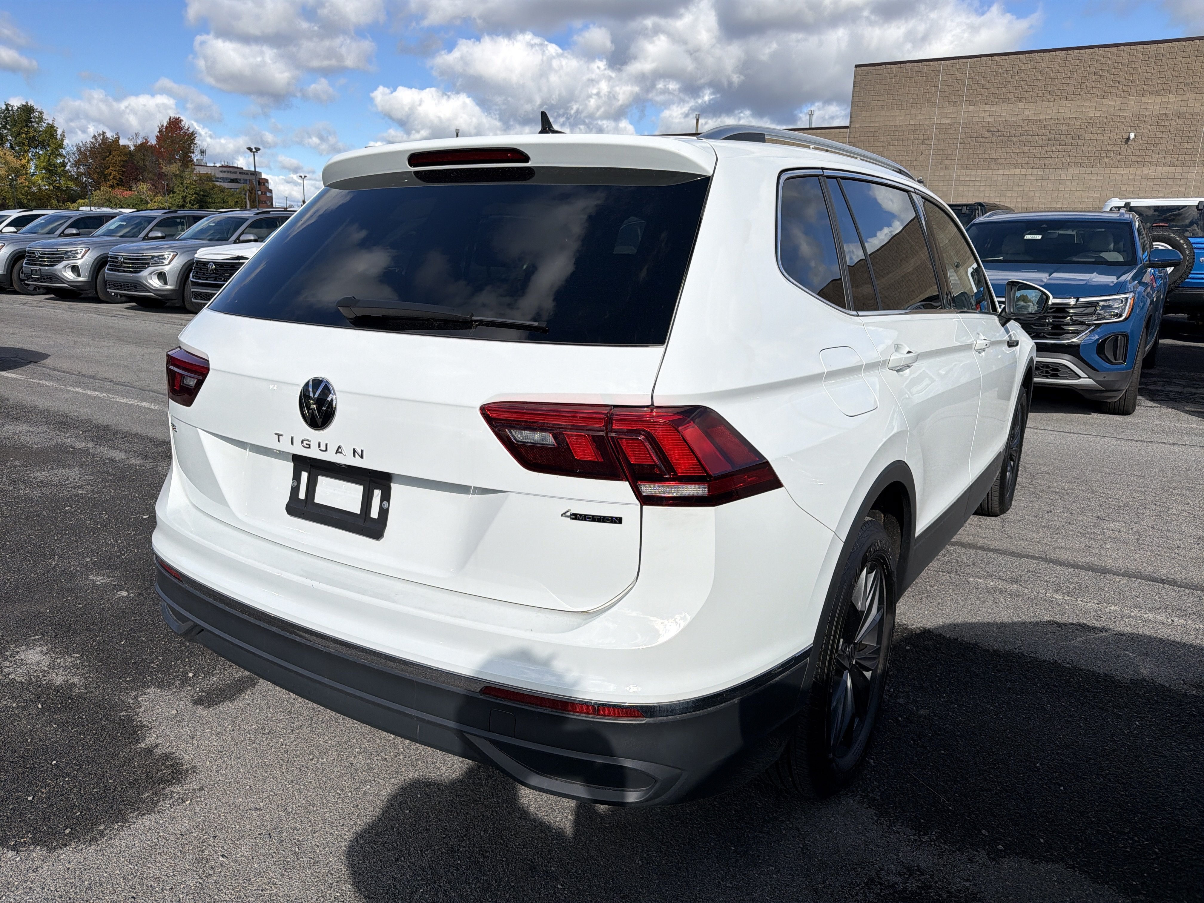 2024 Volkswagen Tiguan 2.0T SE 4MOTION