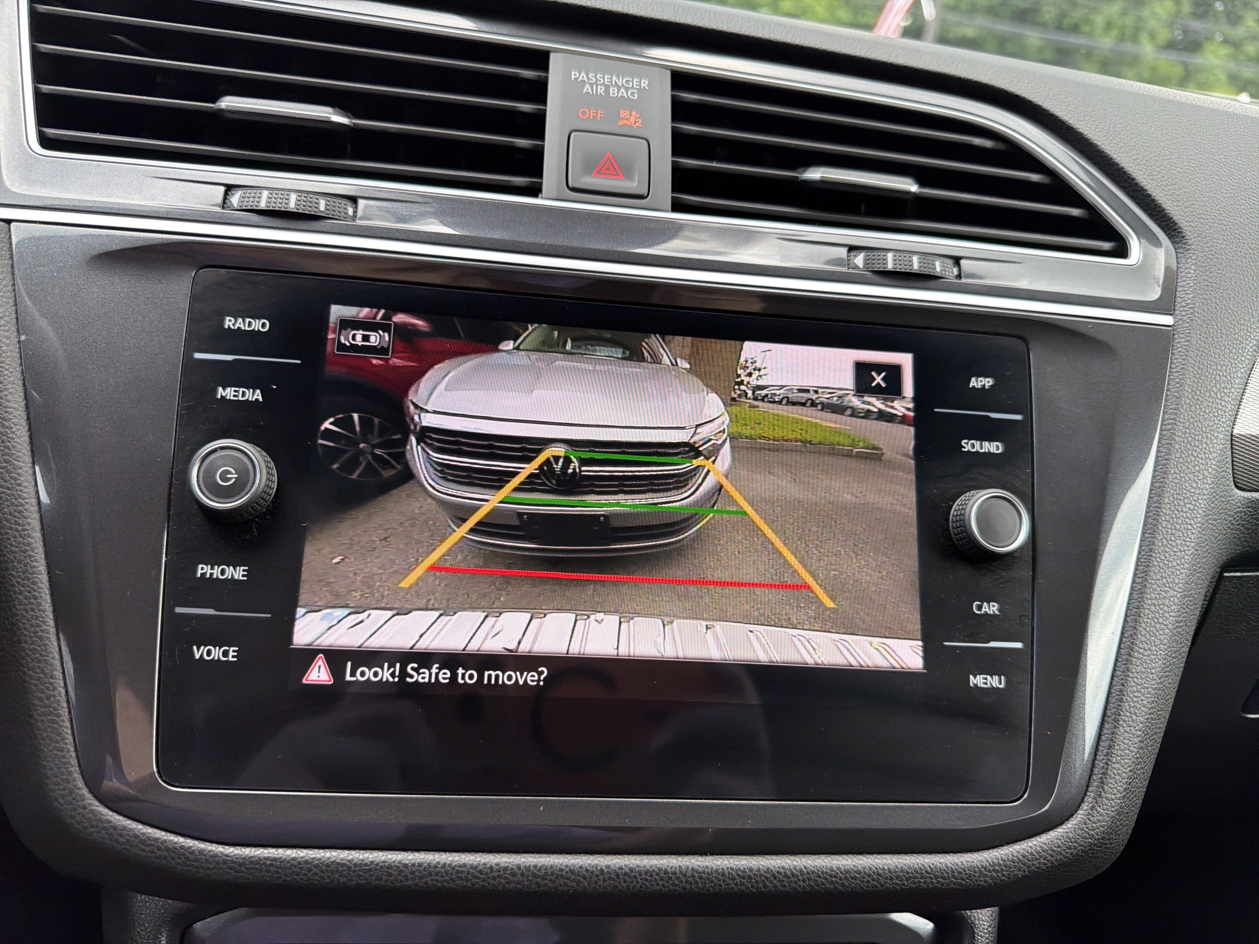 2024 Volkswagen Tiguan 2.0T SE 4MOTION