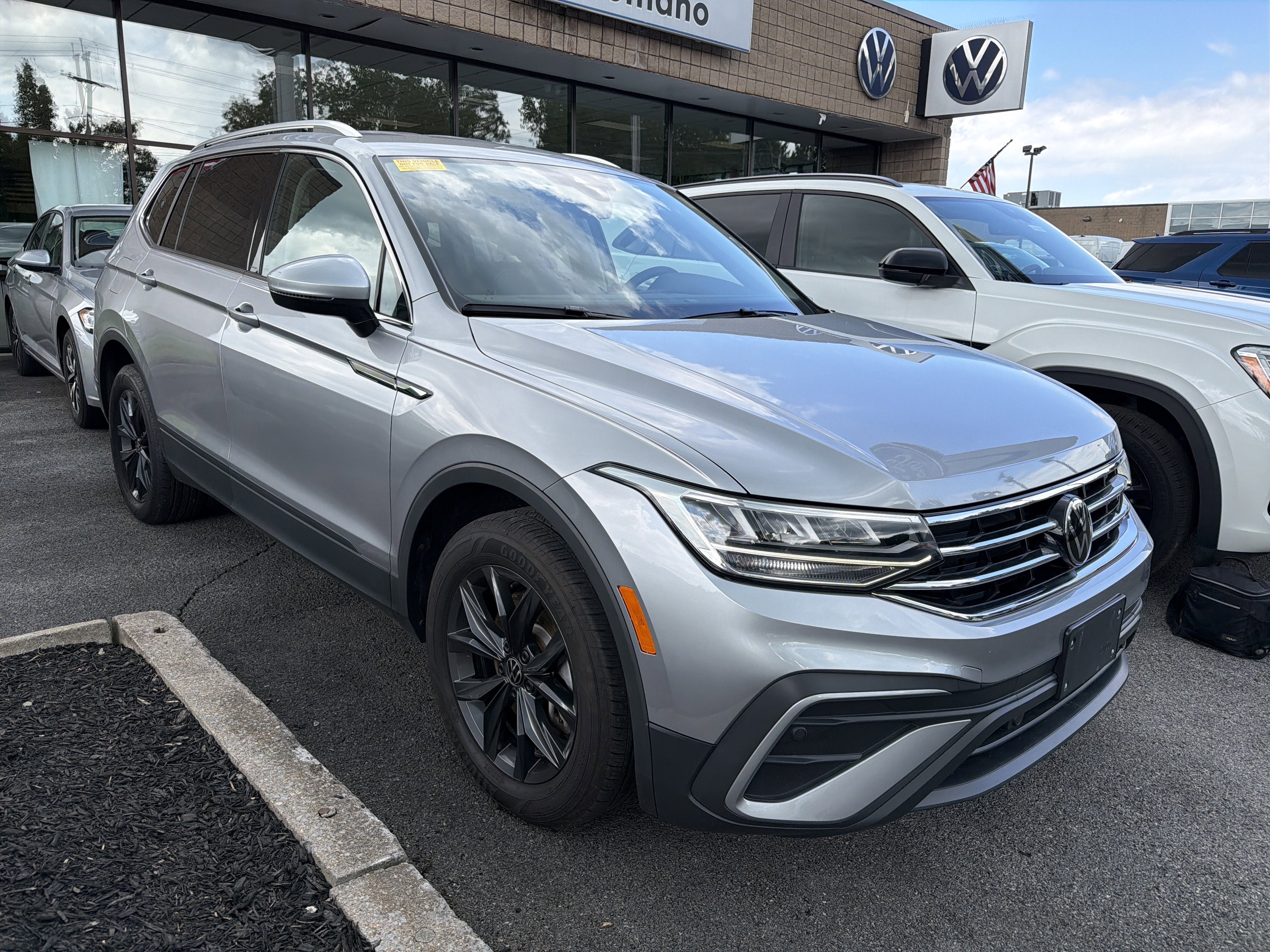 2024 Volkswagen Tiguan 2.0T SE 4MOTION