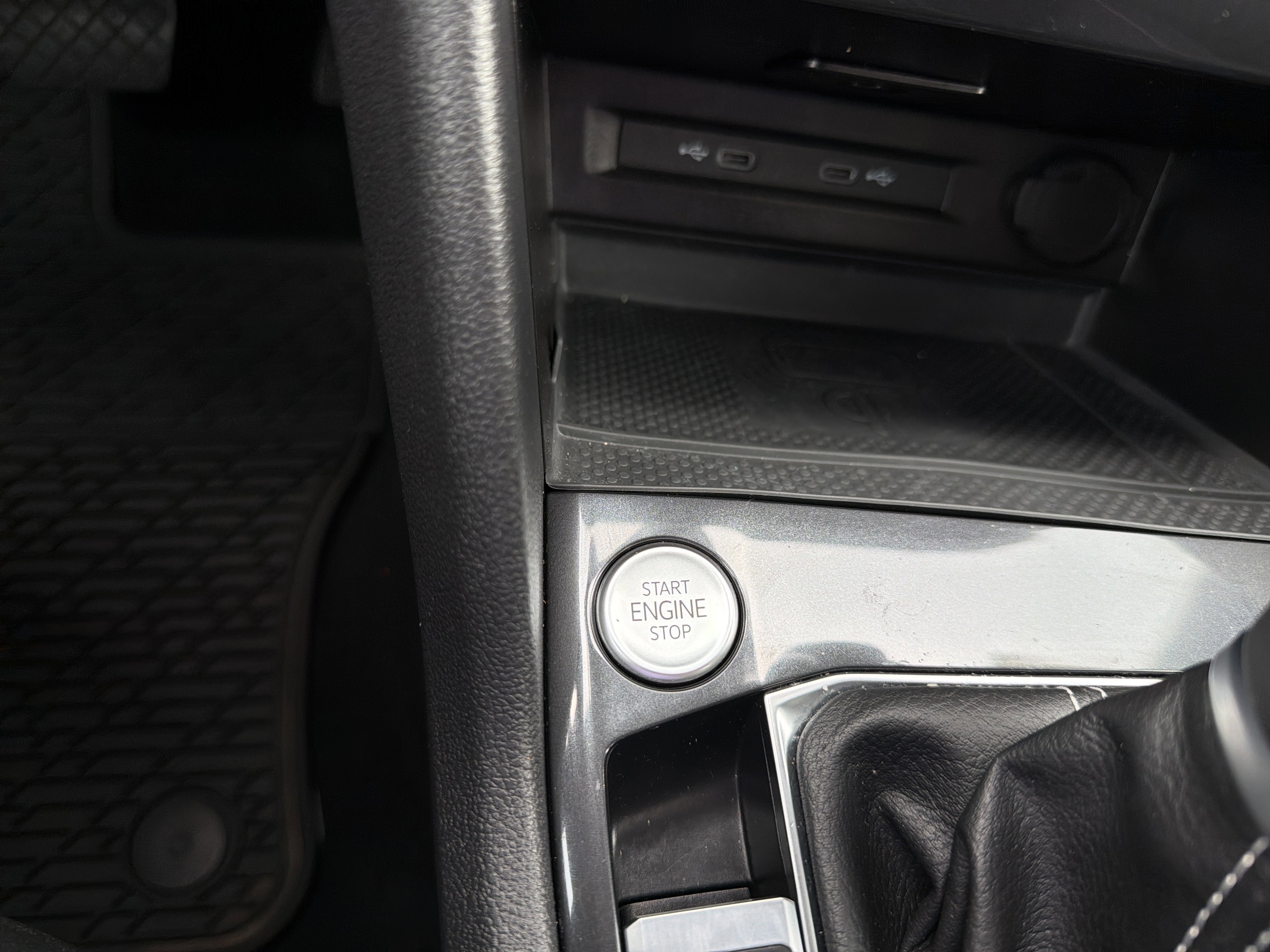 2024 Volkswagen Tiguan 2.0T SE 4MOTION