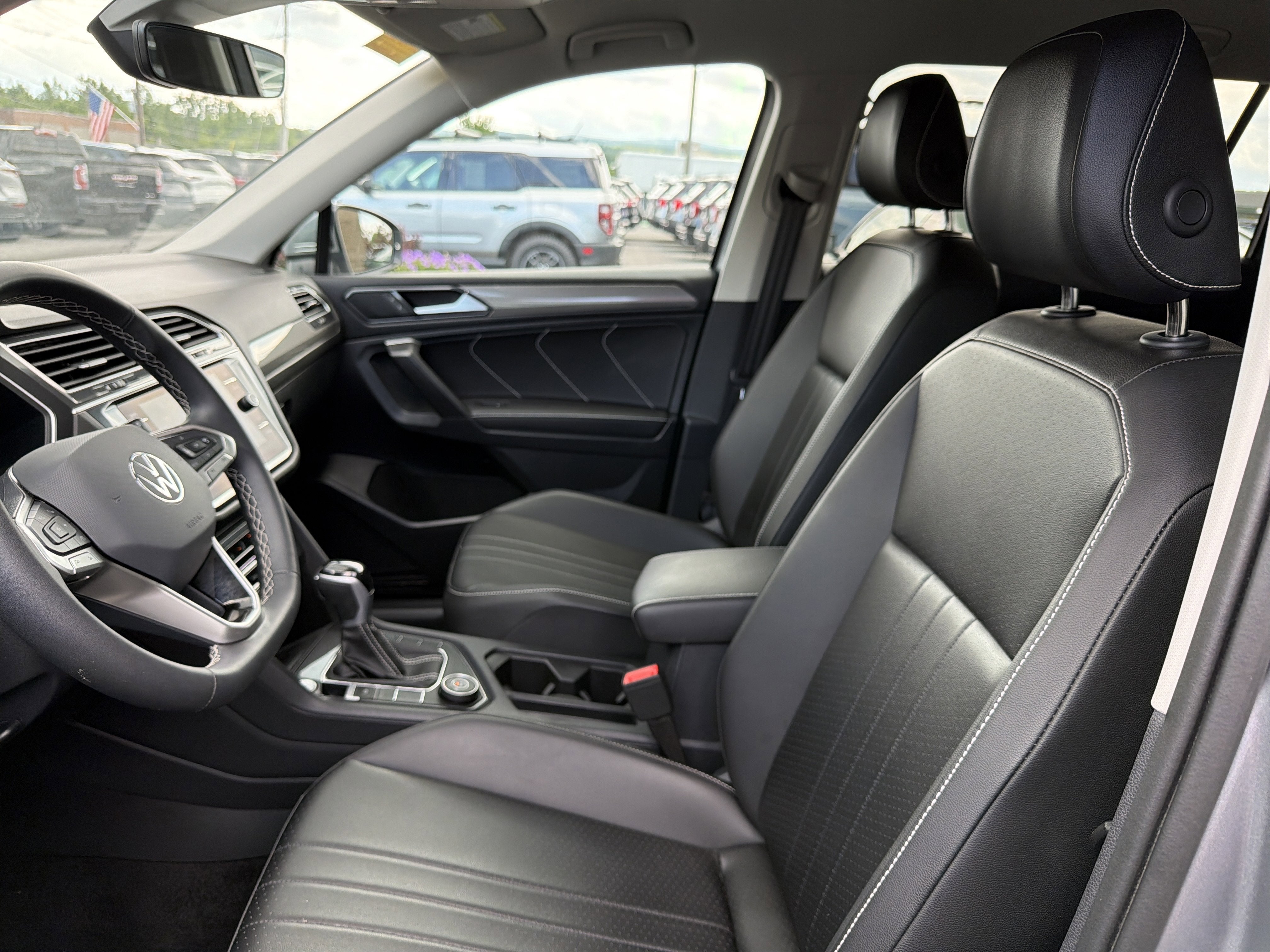 2024 Volkswagen Tiguan 2.0T SE 4MOTION