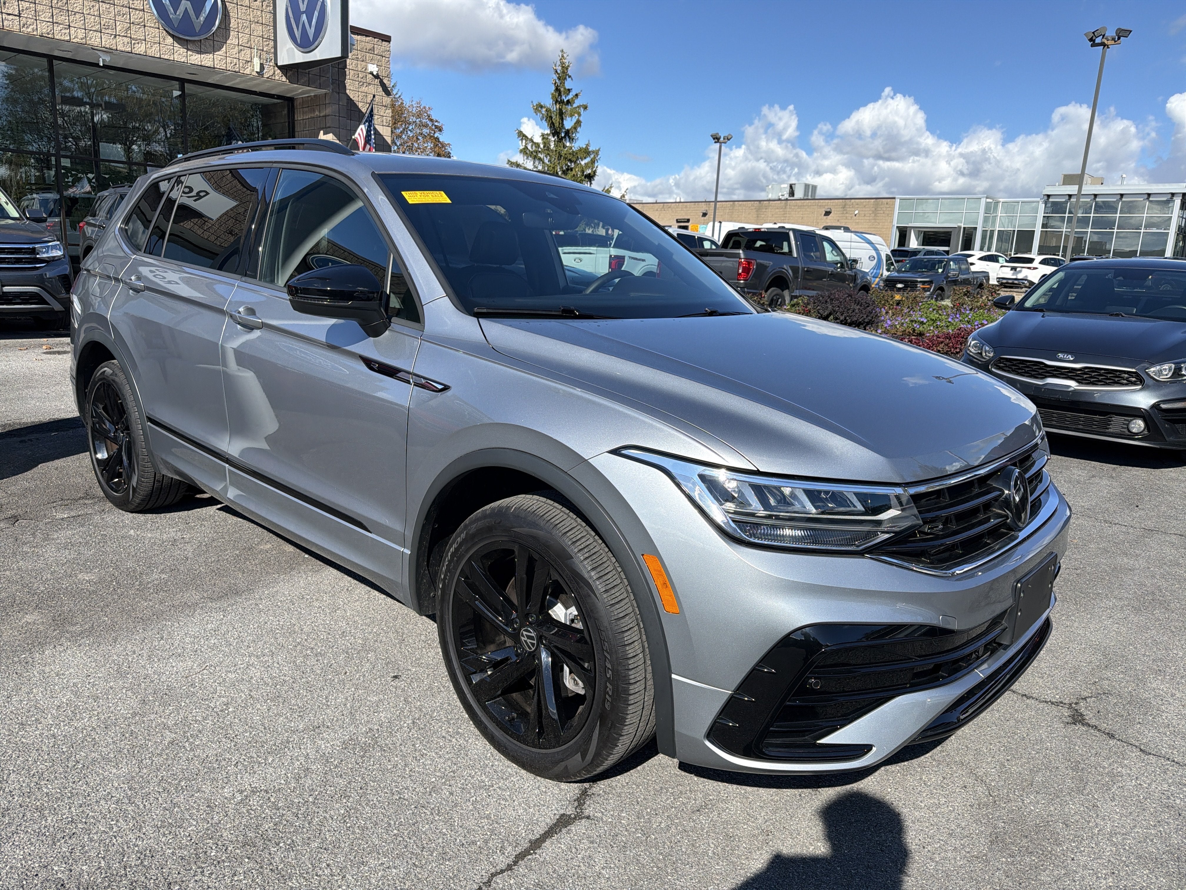 2024 Volkswagen Tiguan 2.0T SE R-Line Black 4MOTION