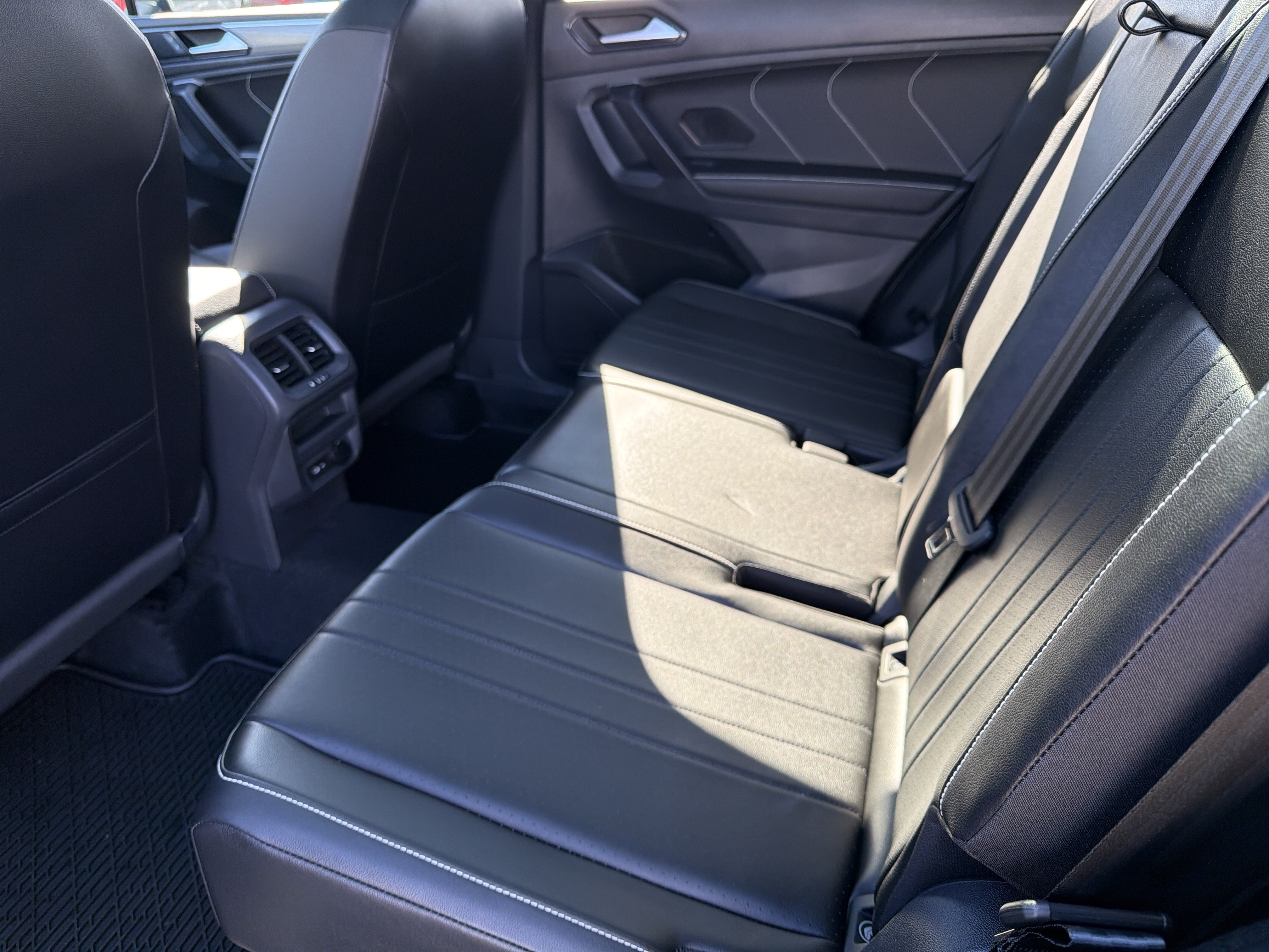 2024 Volkswagen Tiguan 2.0T SE R-Line Black 4MOTION