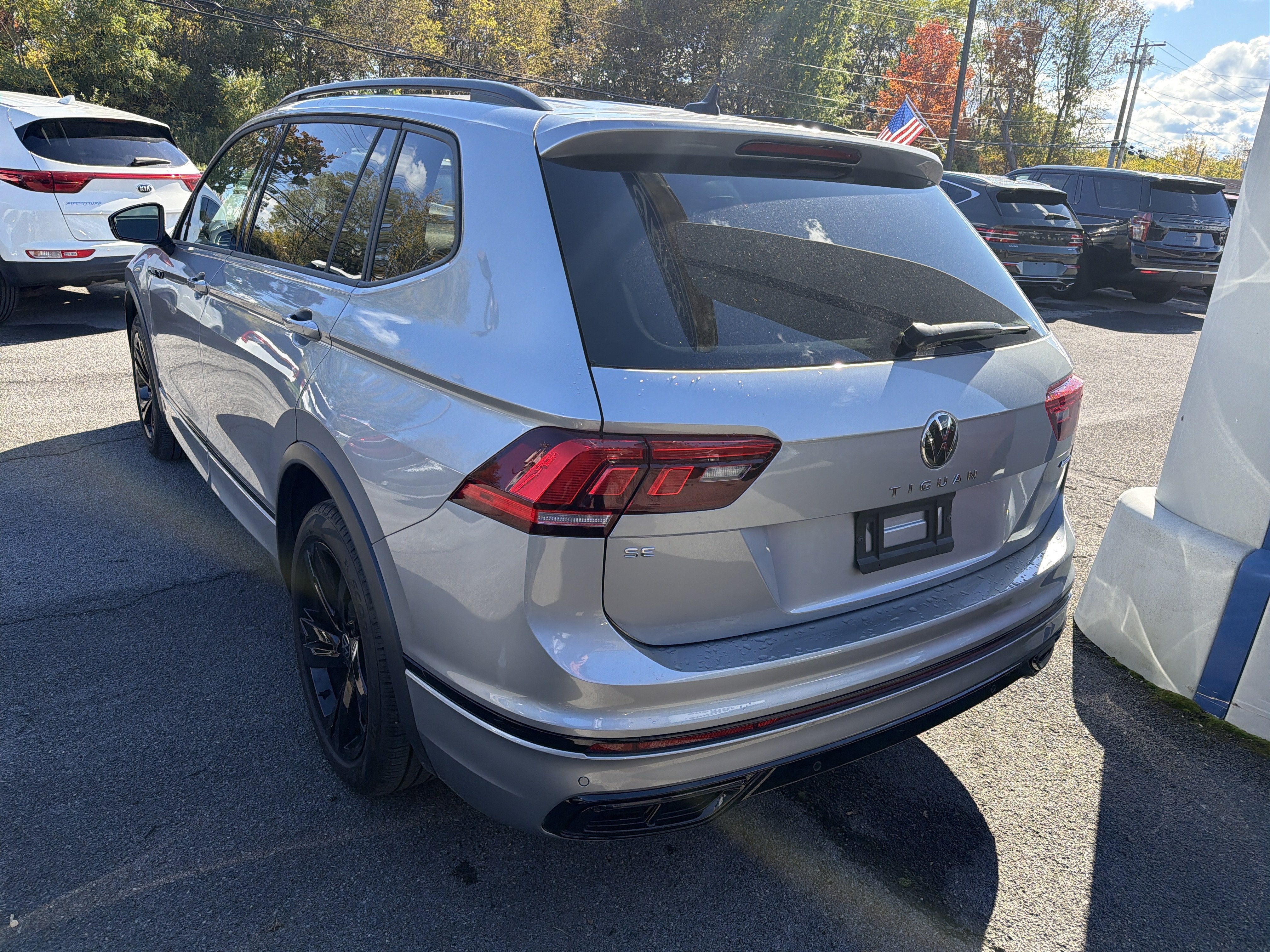 2024 Volkswagen Tiguan 2.0T SE R-Line Black 4MOTION